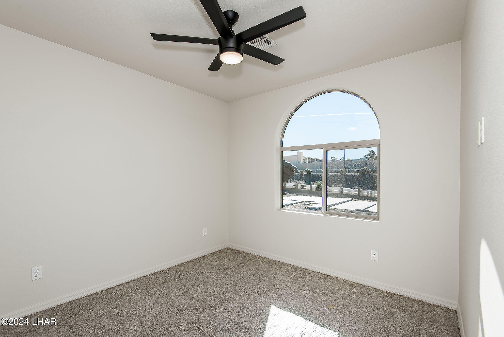 890 Florence Ave, 209