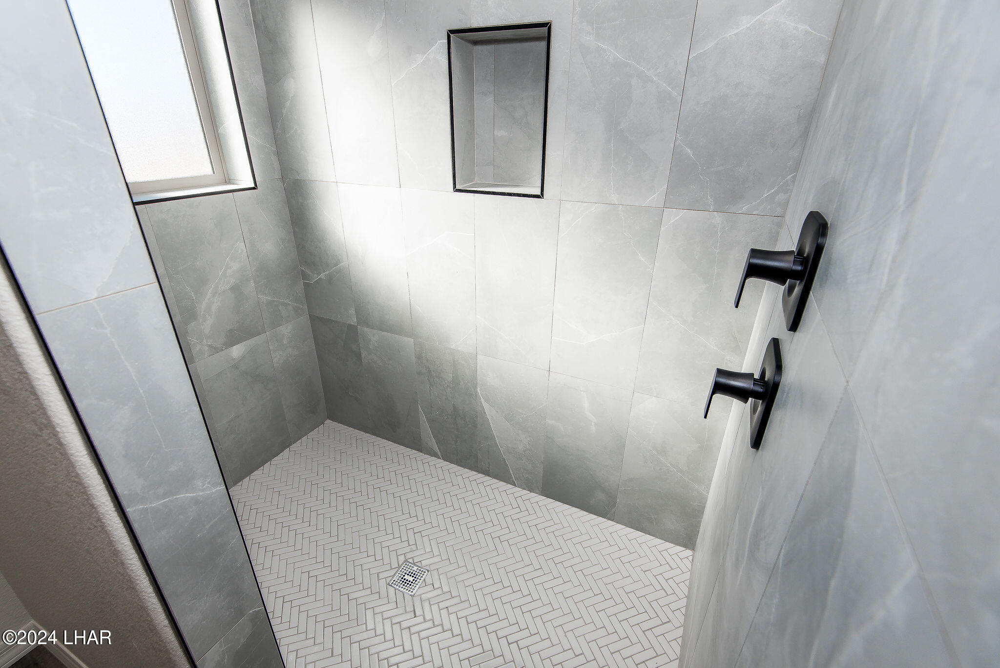 890 Florence Ave, 209