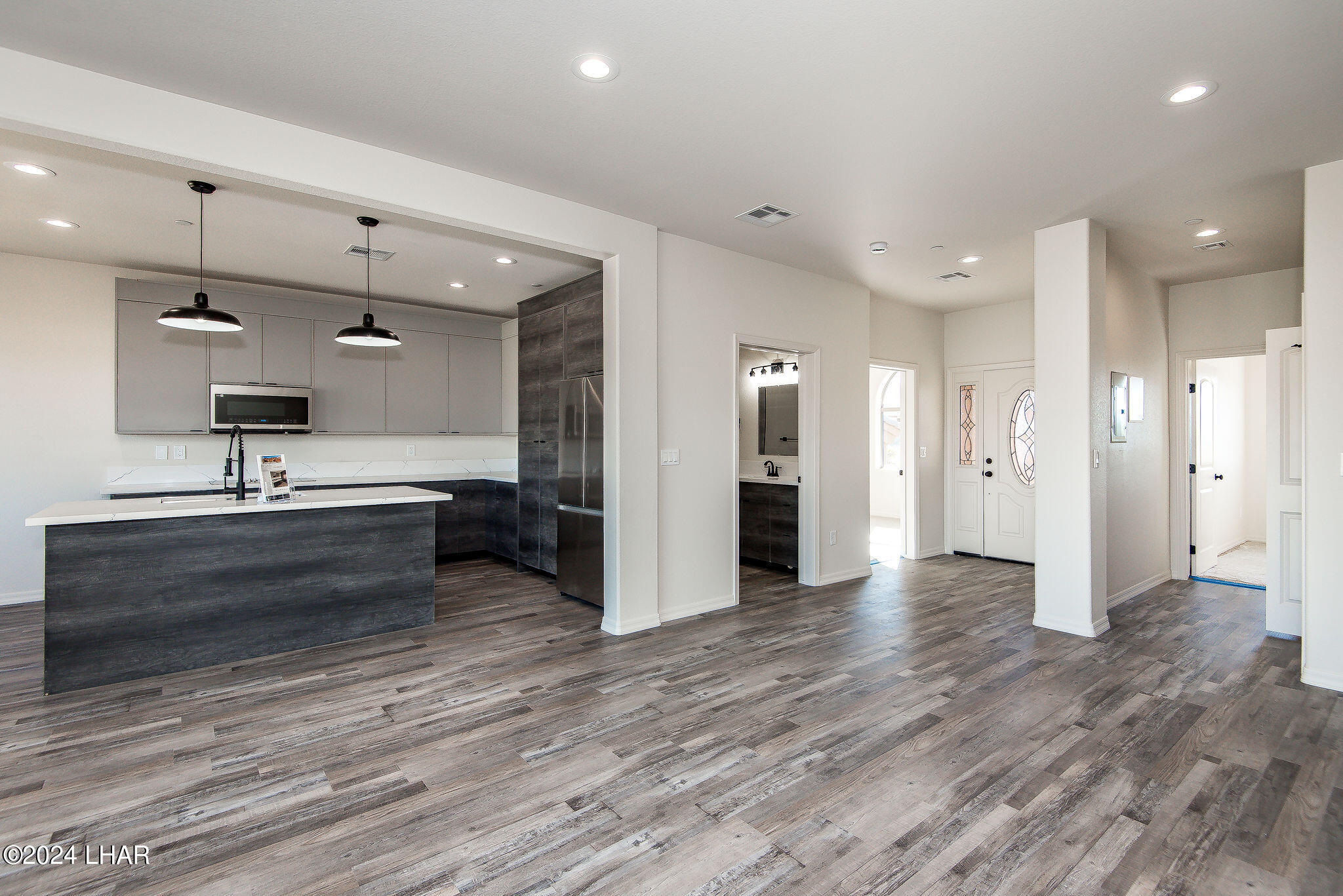 890 Florence Ave, 209