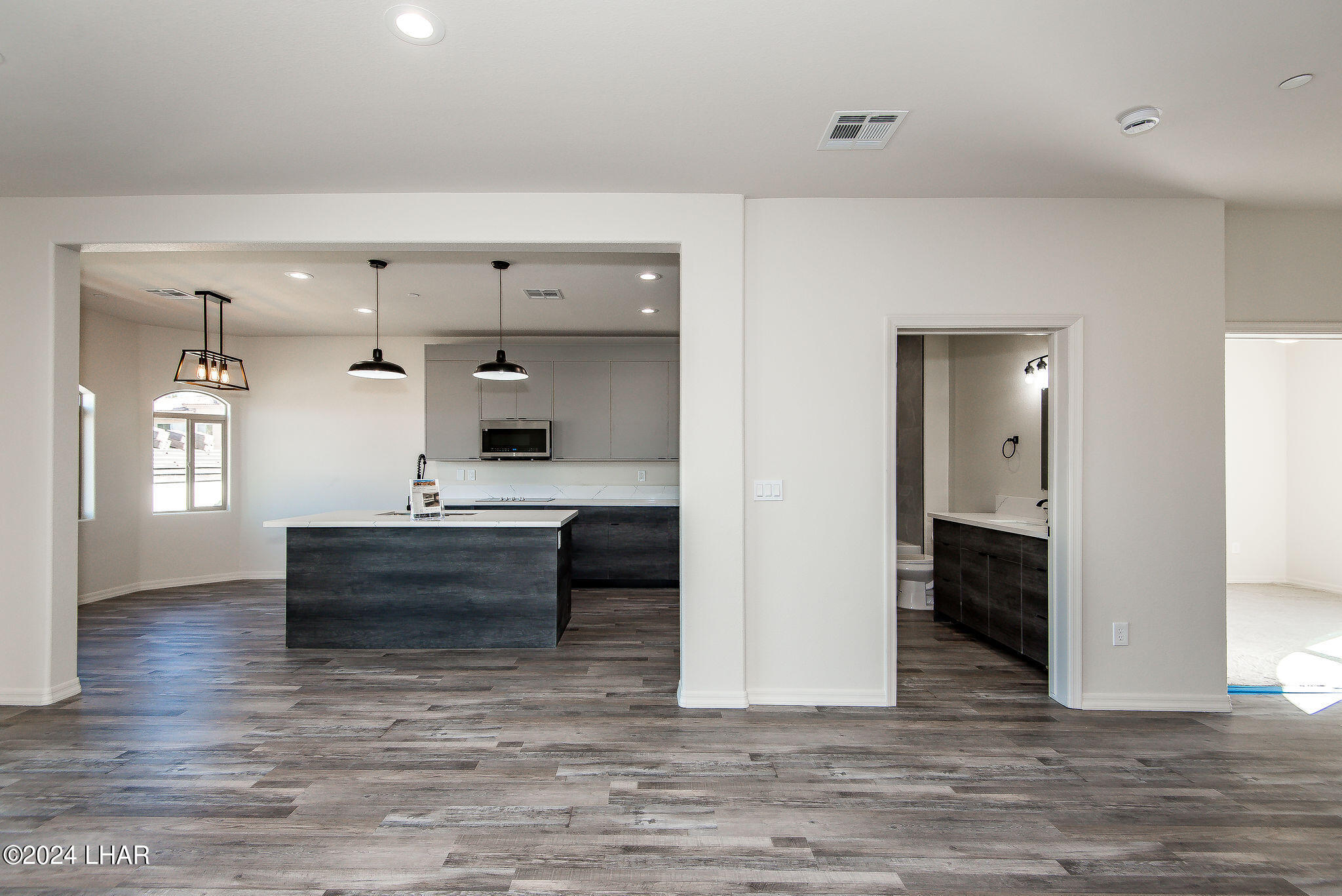 890 Florence Ave, 209