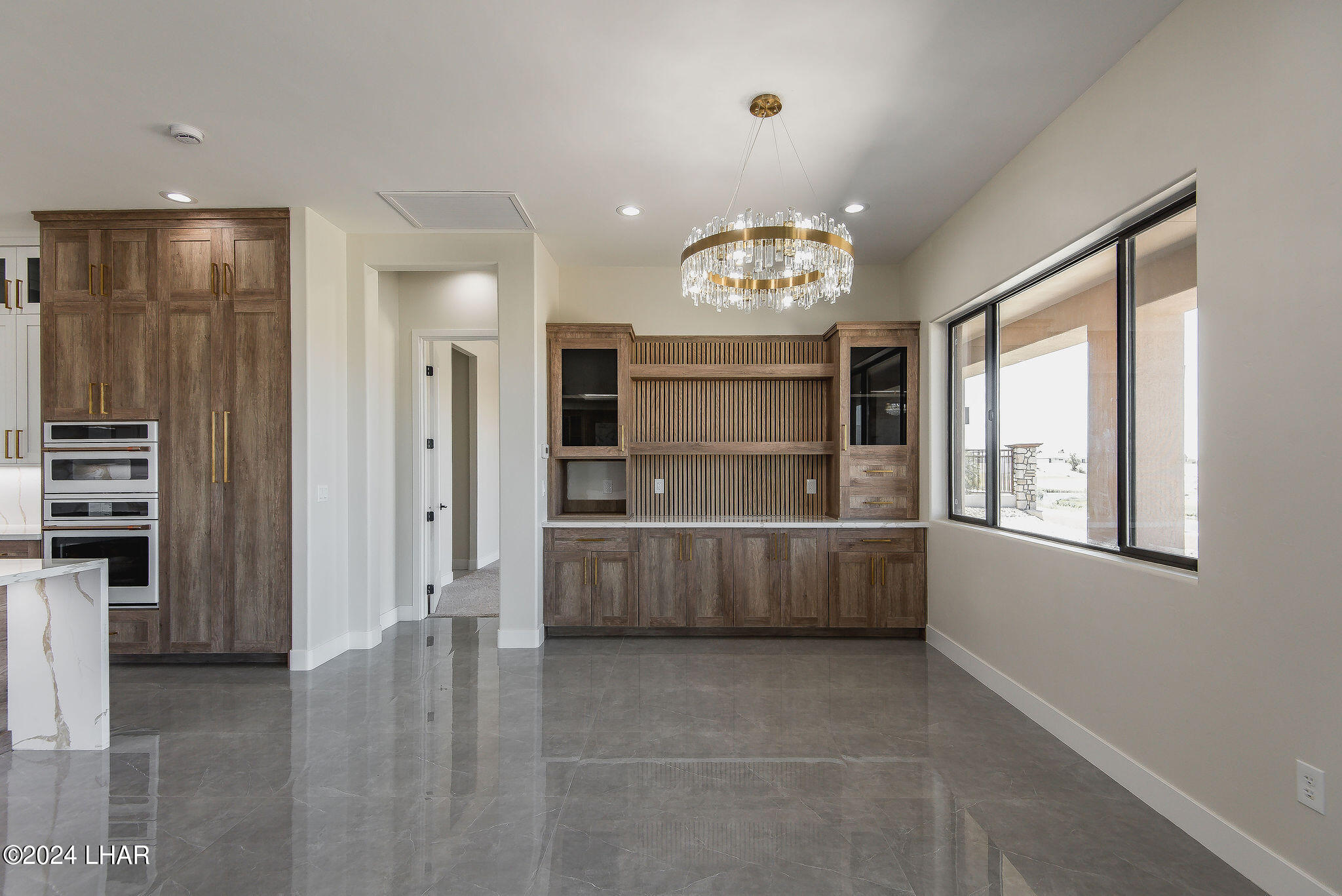 2114 E Calle Salamanca