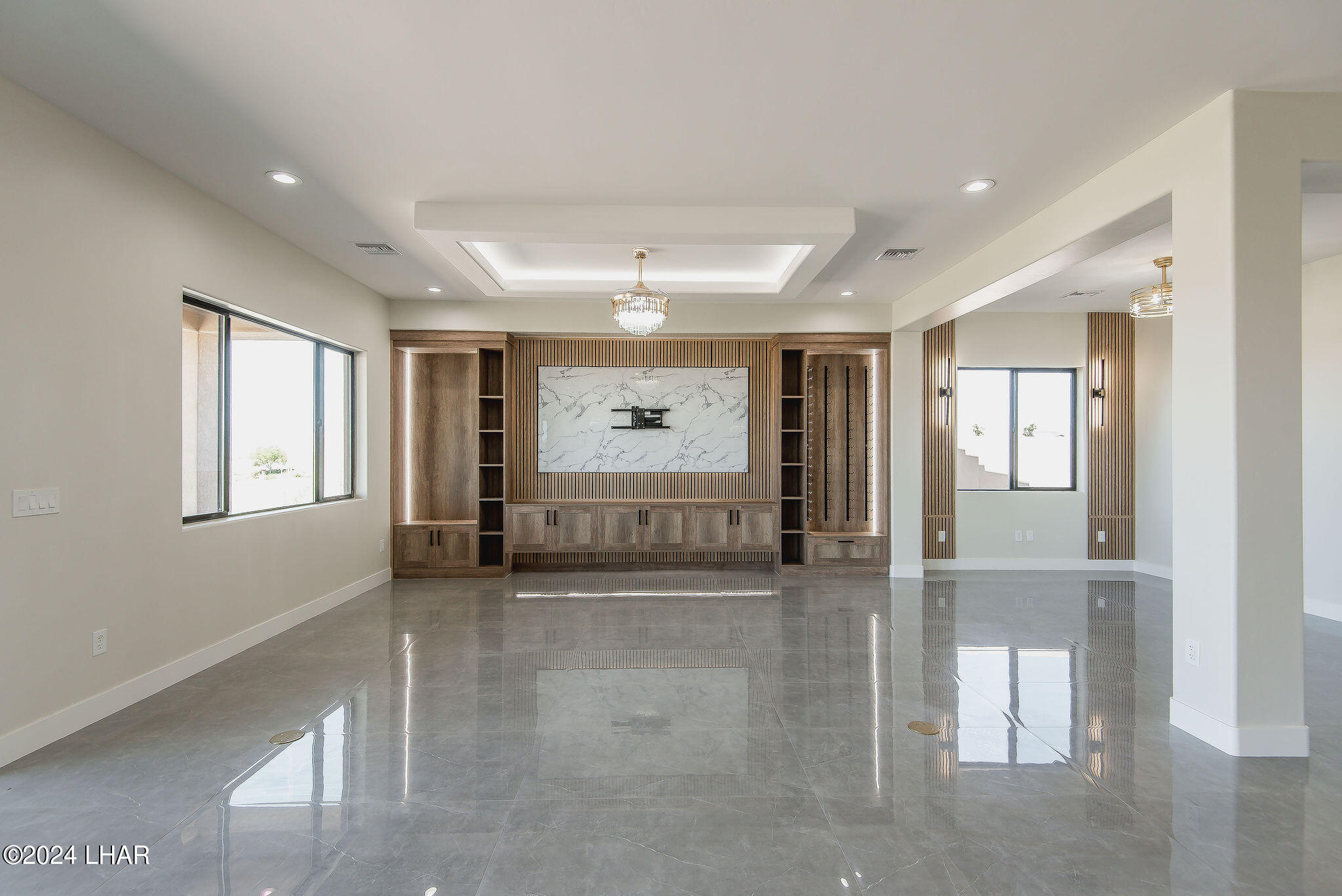 2114 E Calle Salamanca