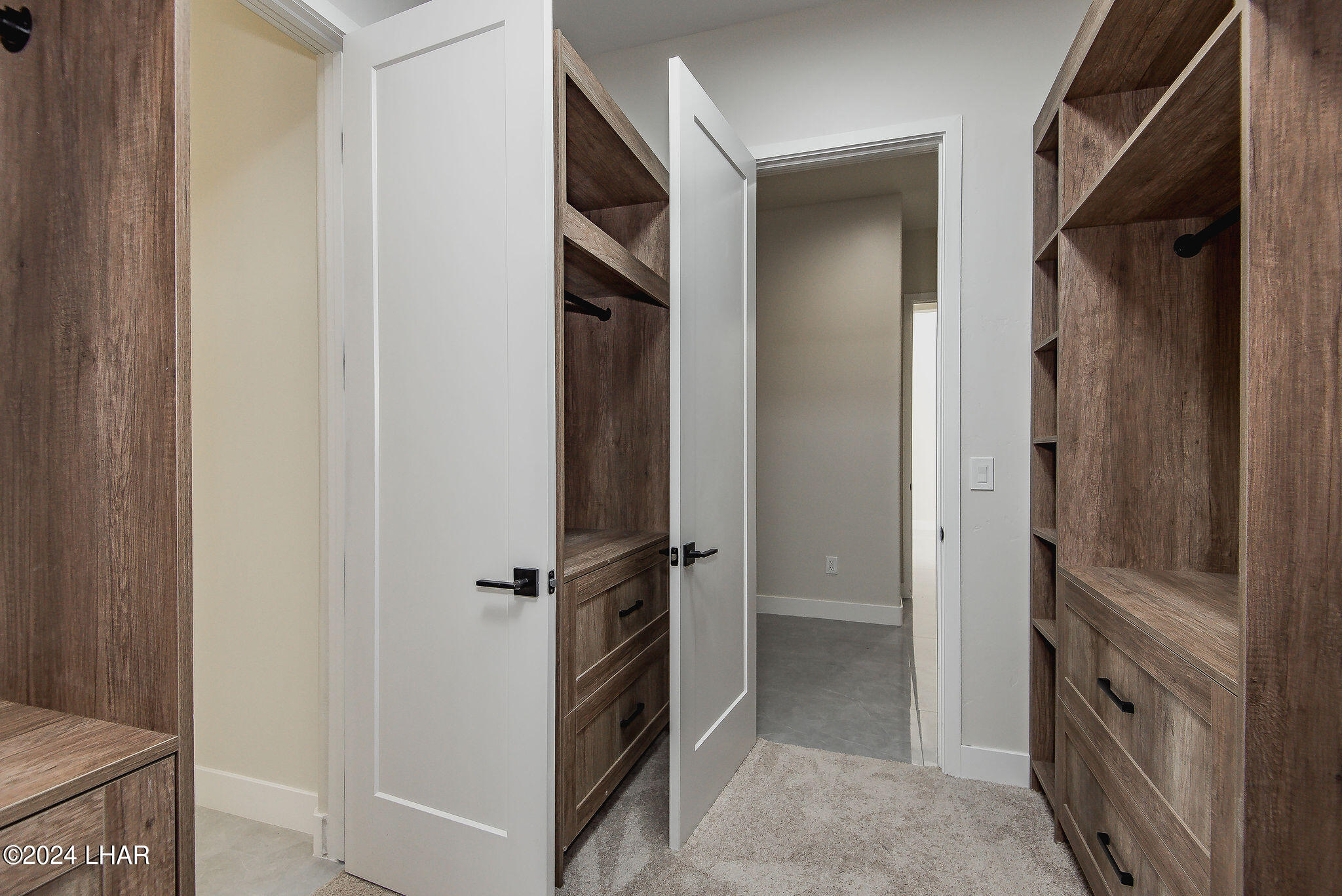 2114 E Calle Salamanca