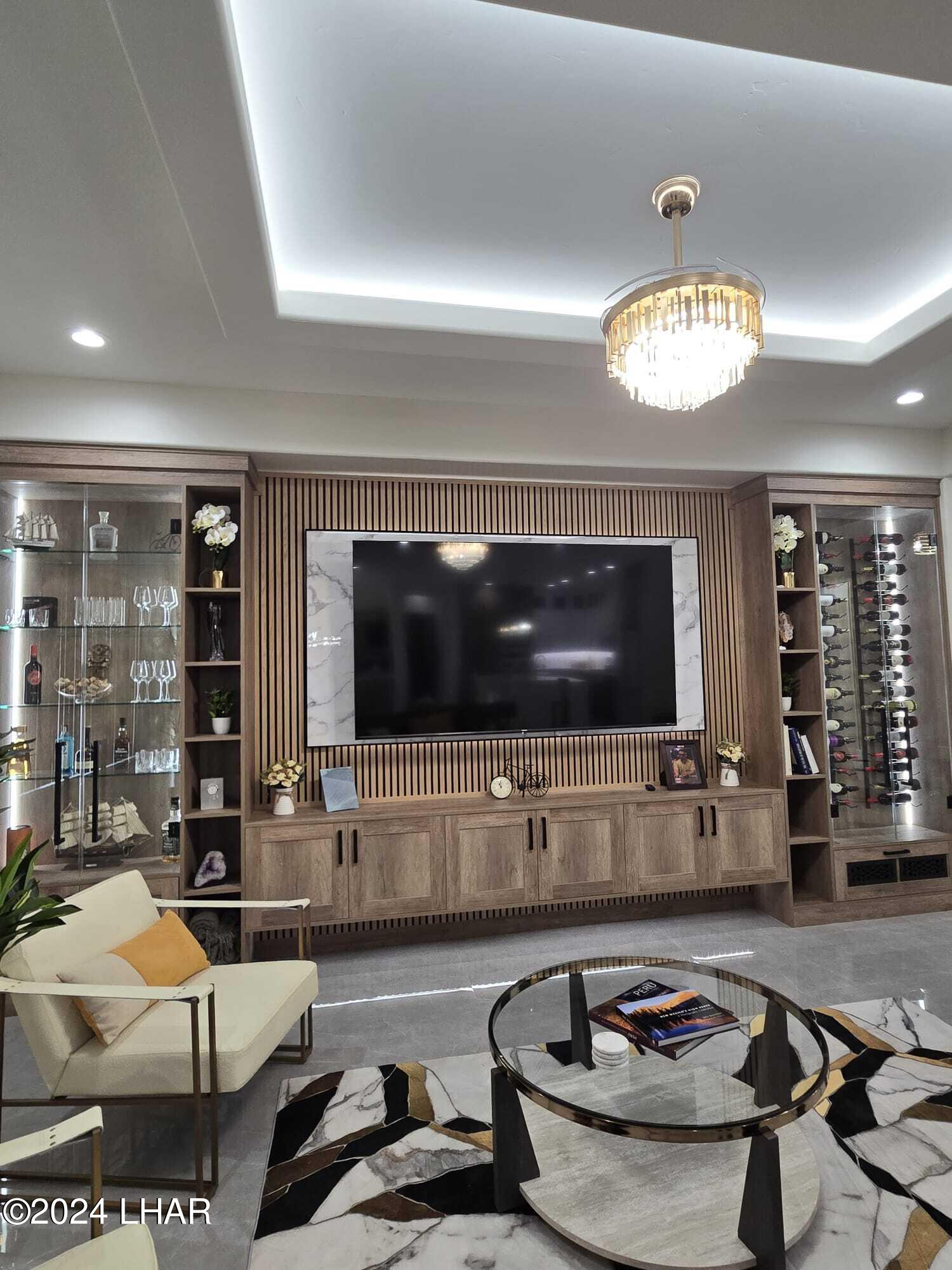 2114 E Calle Salamanca