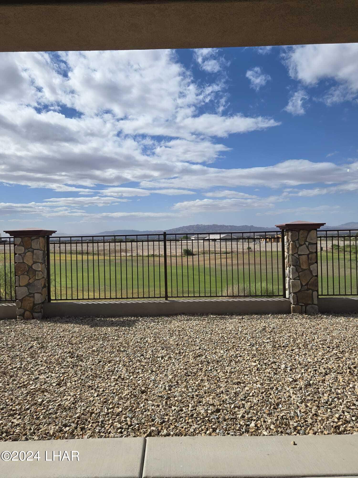 2114 E Calle Salamanca