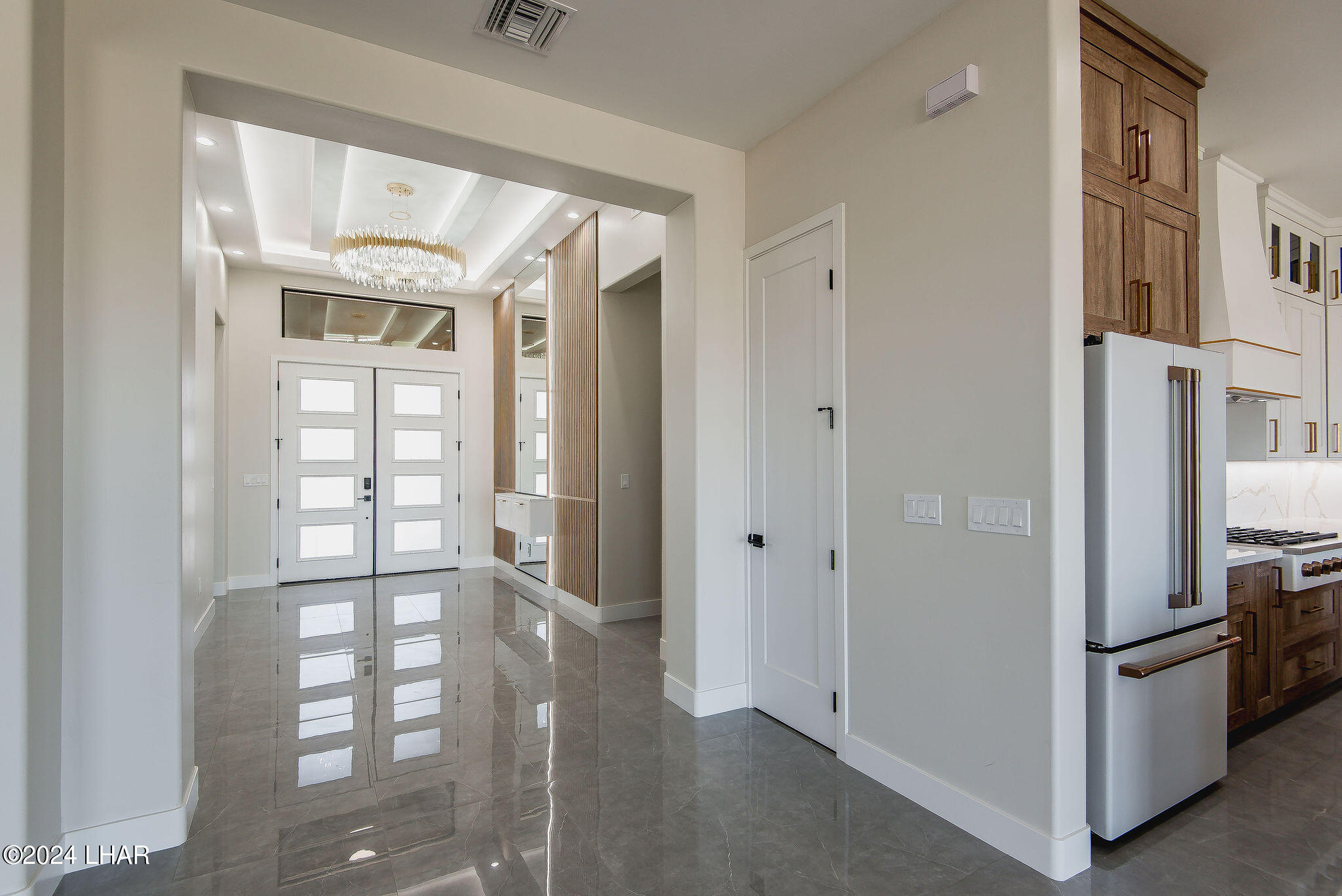 2114 E Calle Salamanca