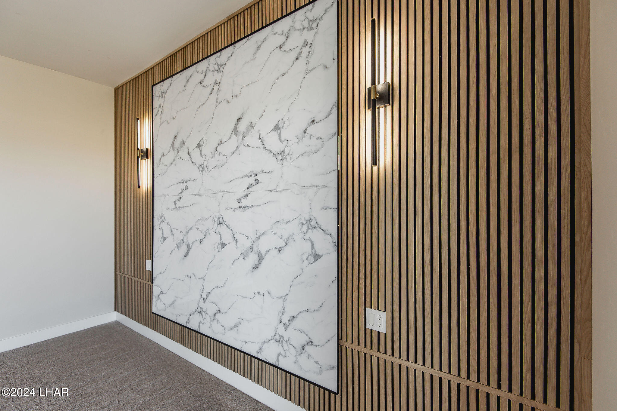 2114 E Calle Salamanca