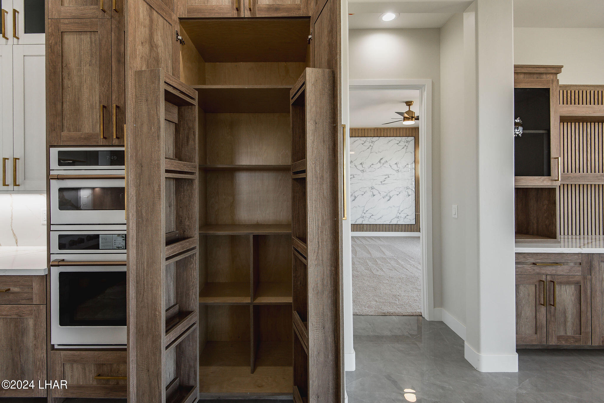 2114 E Calle Salamanca