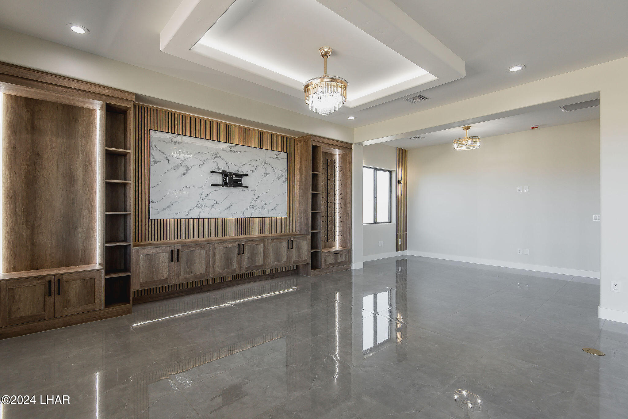 2114 E Calle Salamanca