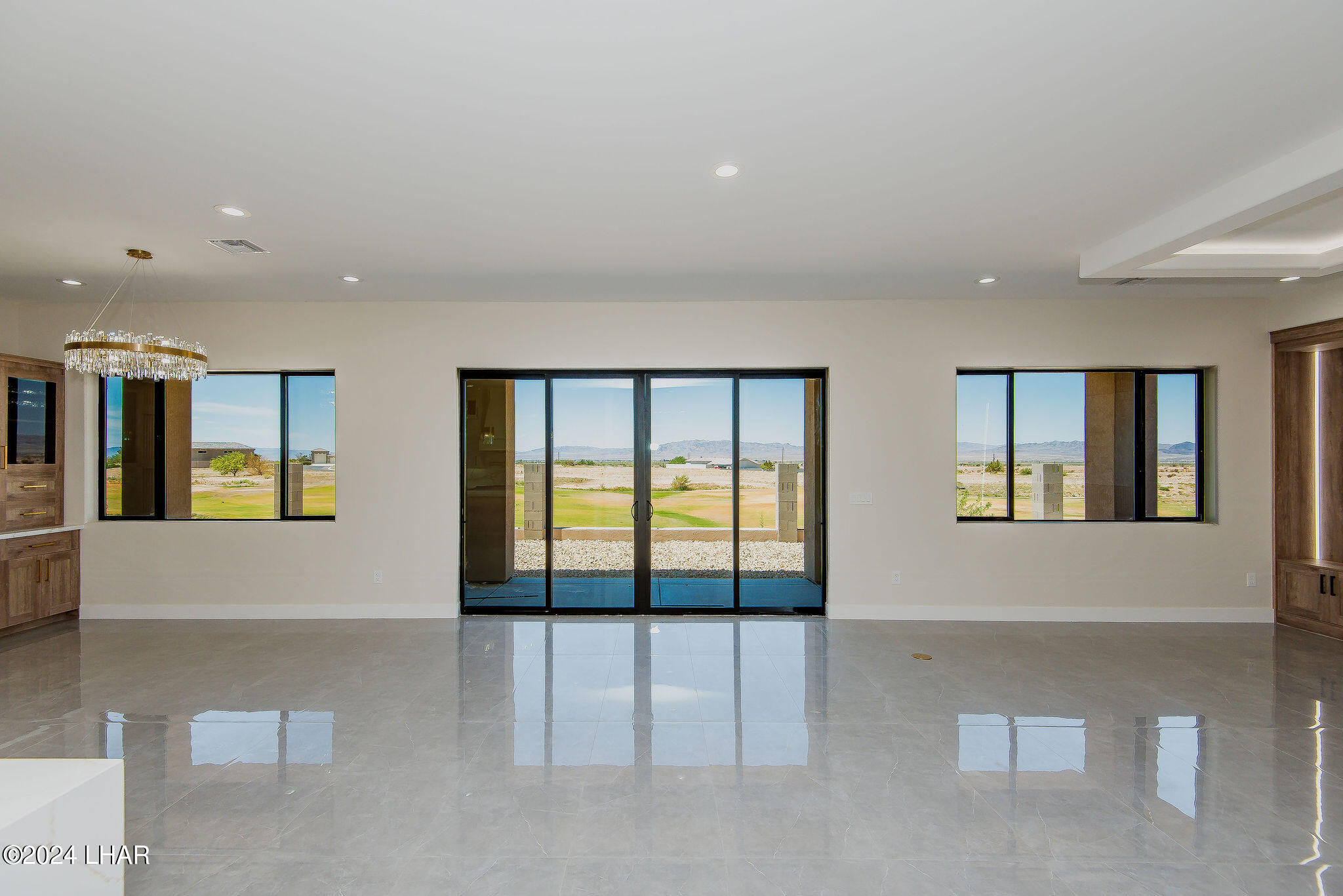 2114 E Calle Salamanca