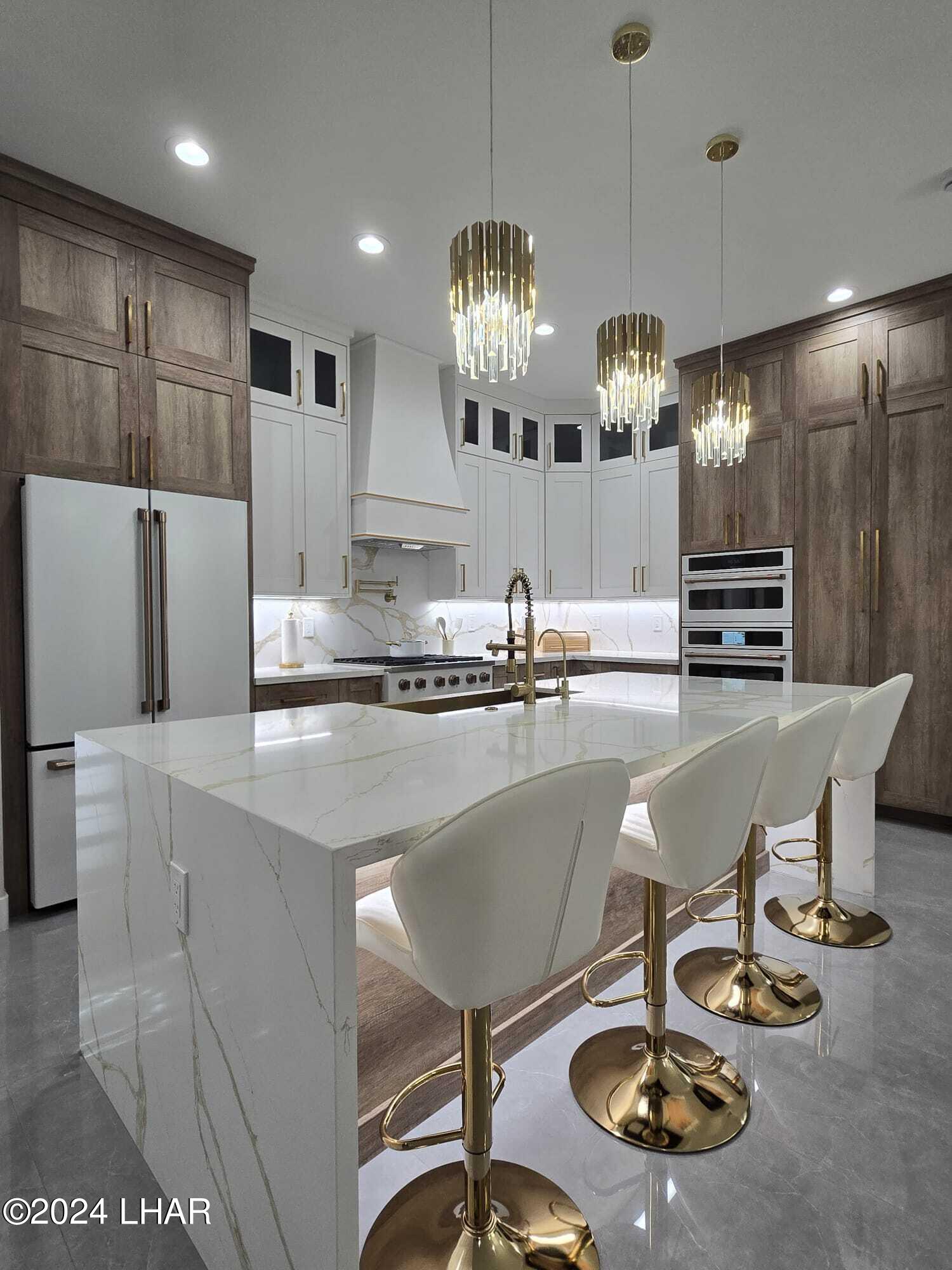 2114 E Calle Salamanca