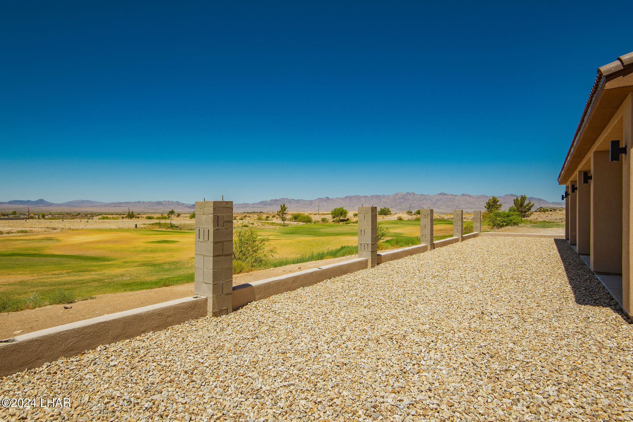 2114 E Calle Salamanca