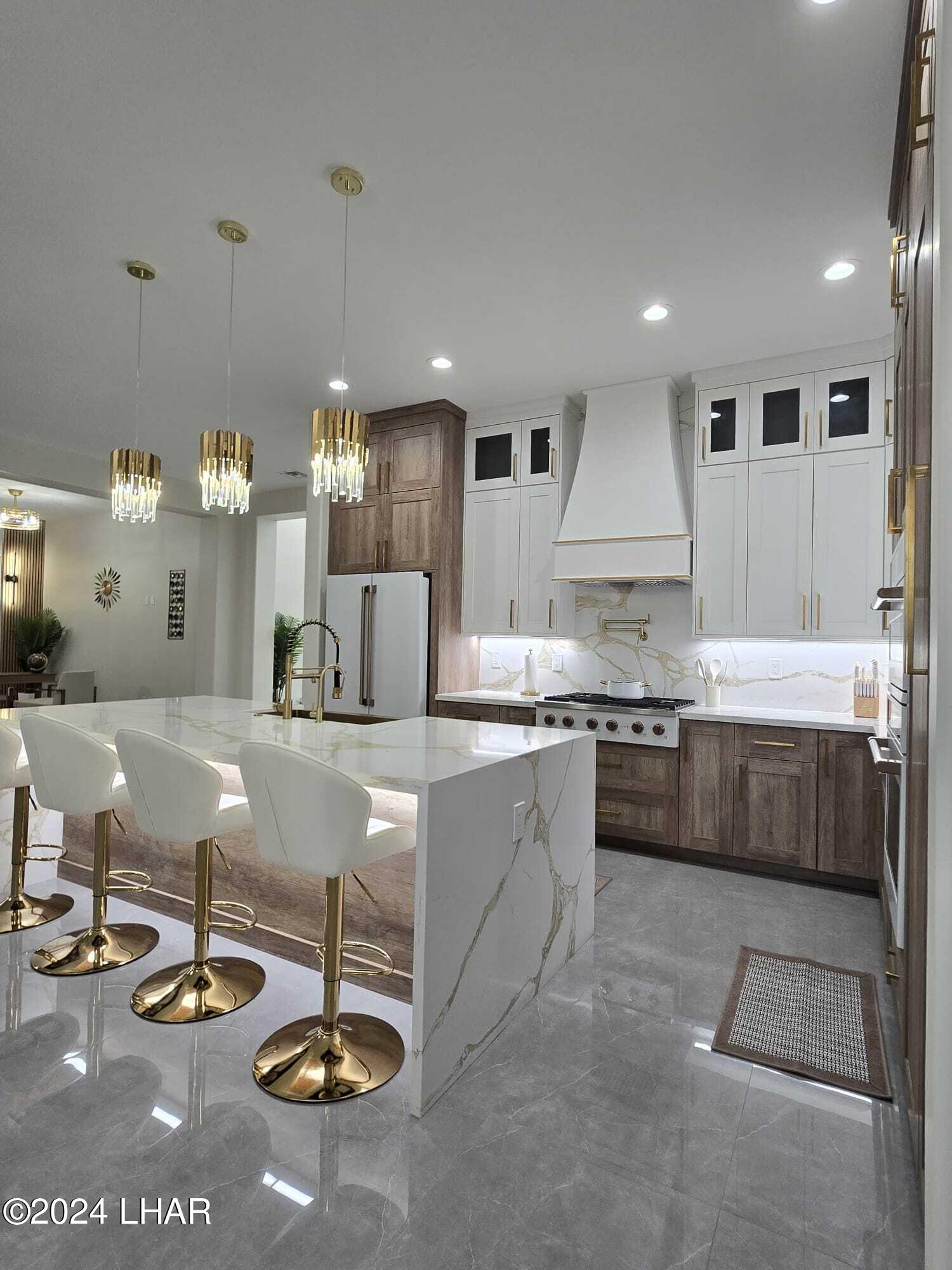 2114 E Calle Salamanca