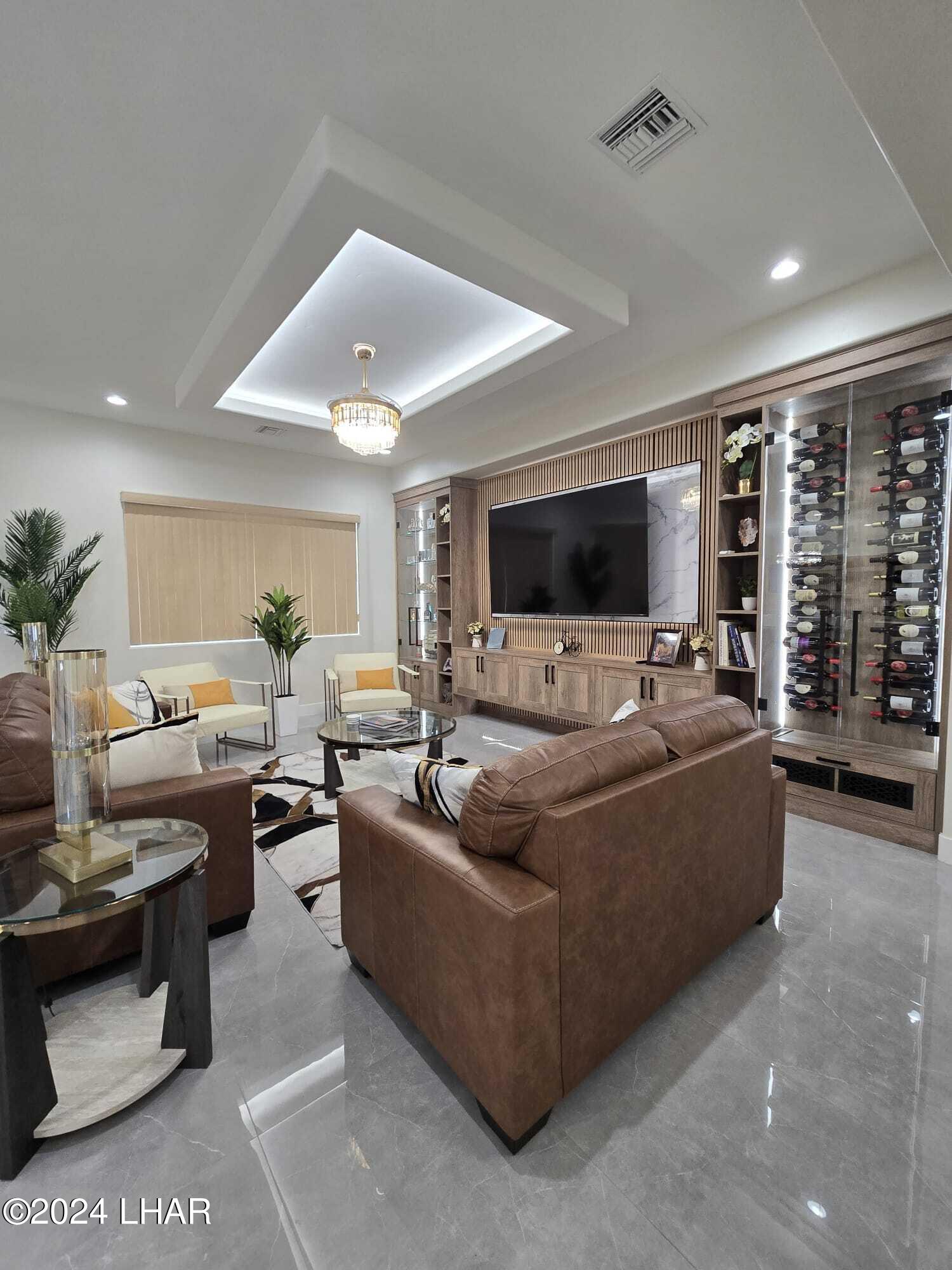 2114 E Calle Salamanca