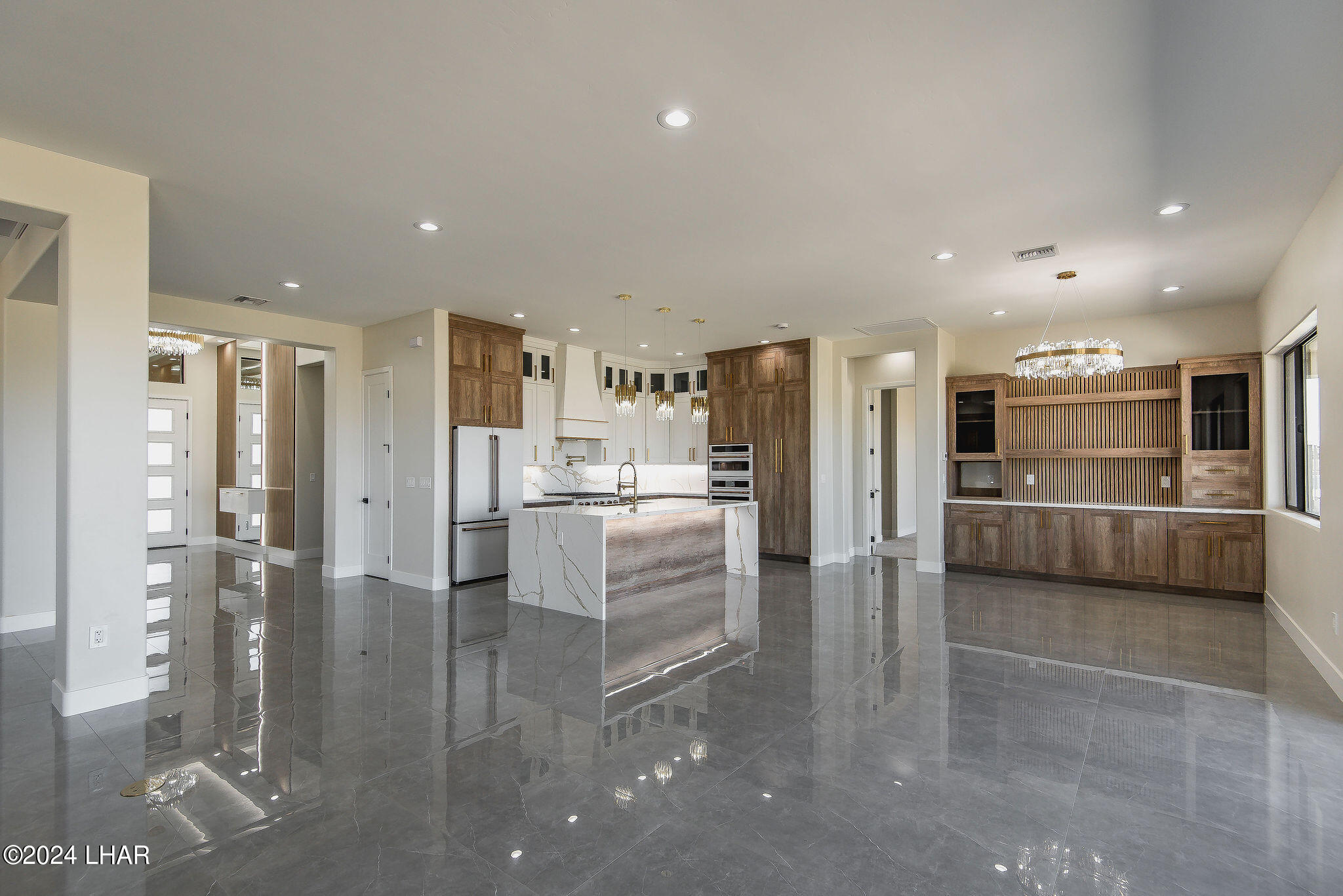 2114 E Calle Salamanca