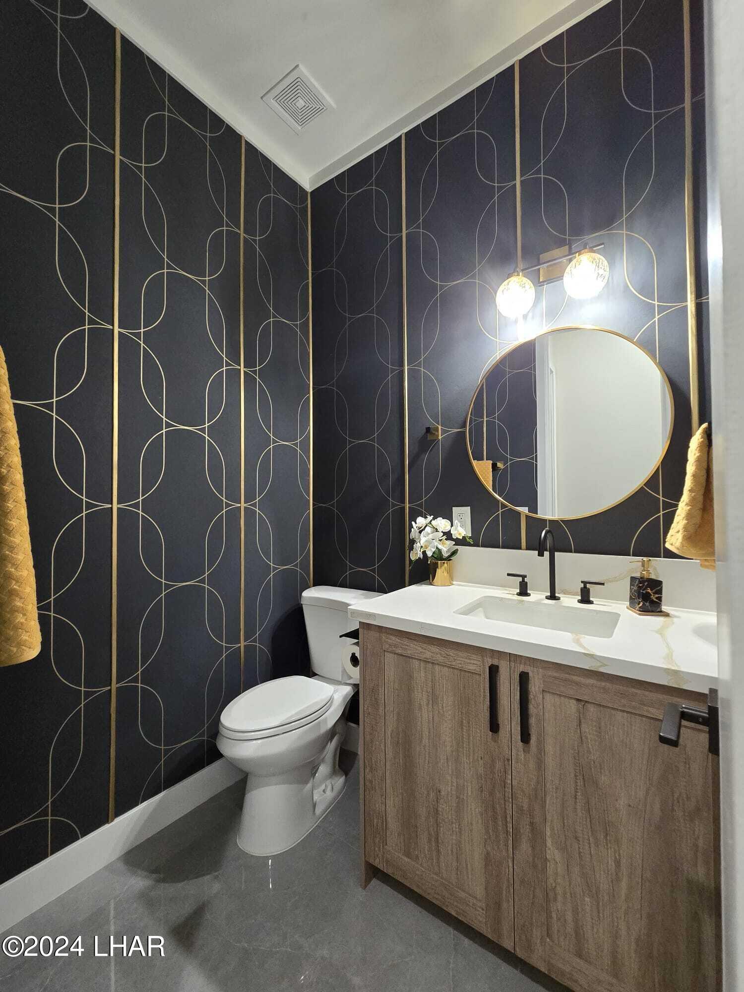 2114 E Calle Salamanca