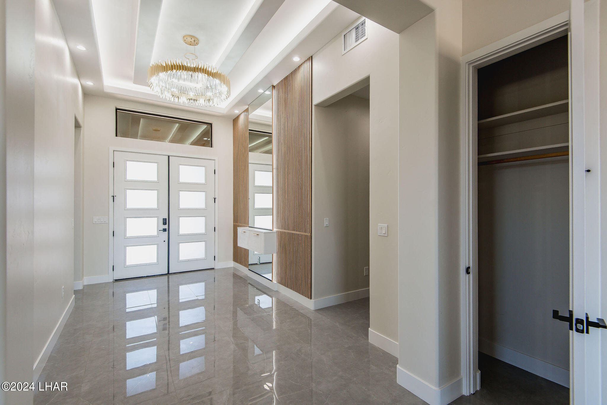 2114 E Calle Salamanca