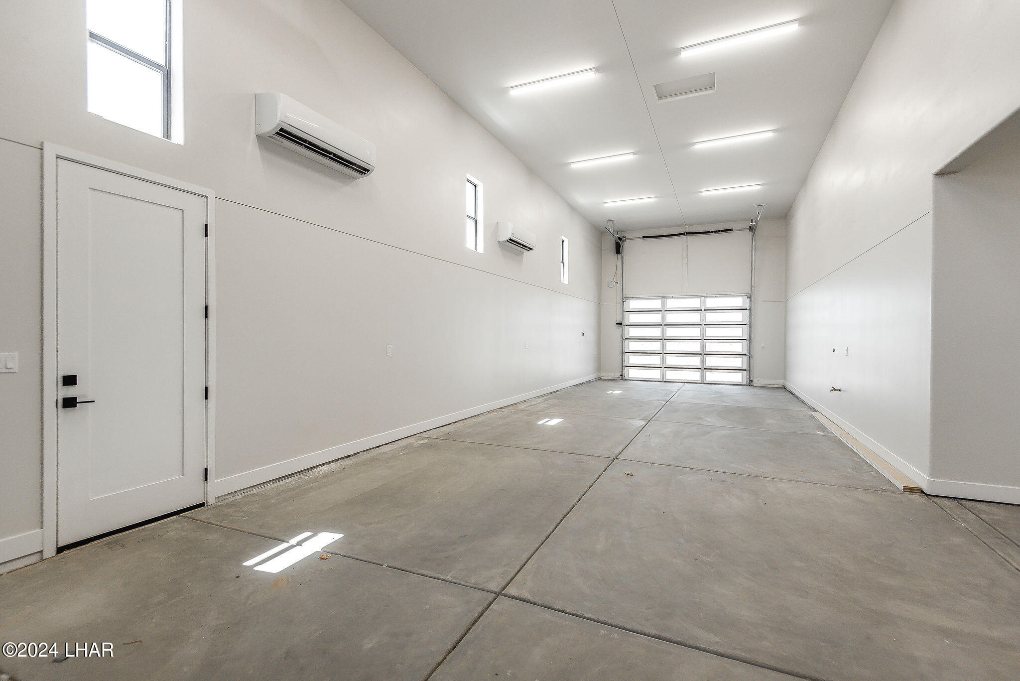 2114 E Calle Salamanca