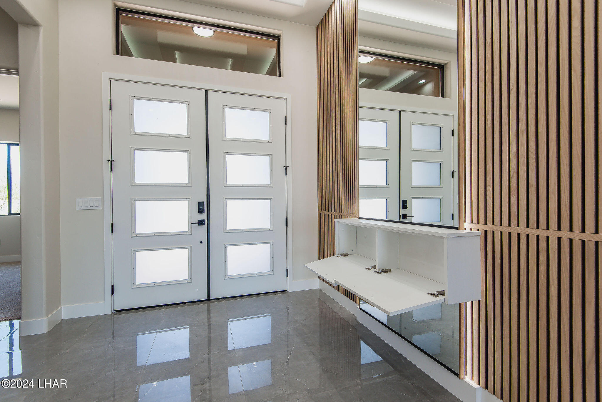 2114 E Calle Salamanca