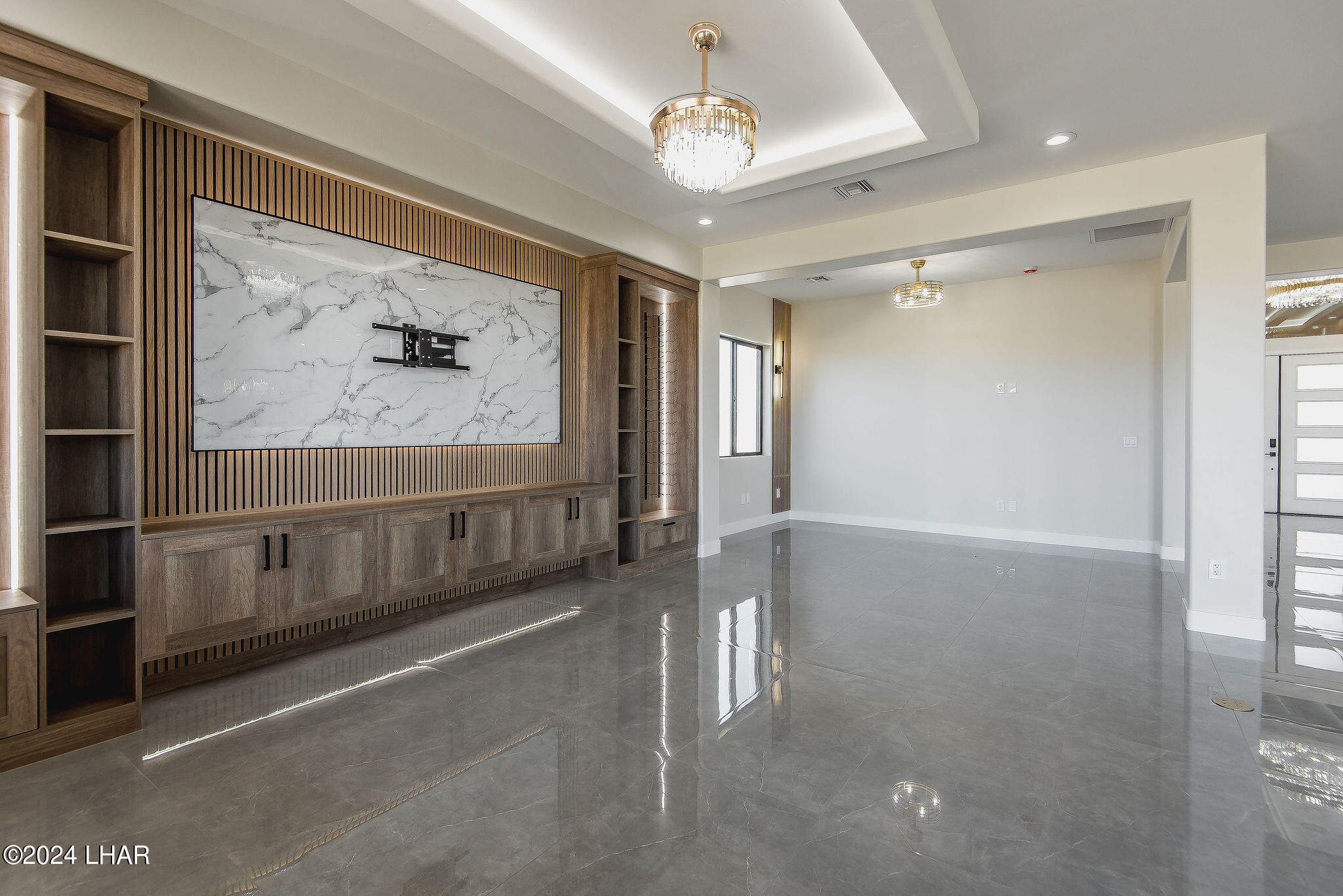 2114 E Calle Salamanca