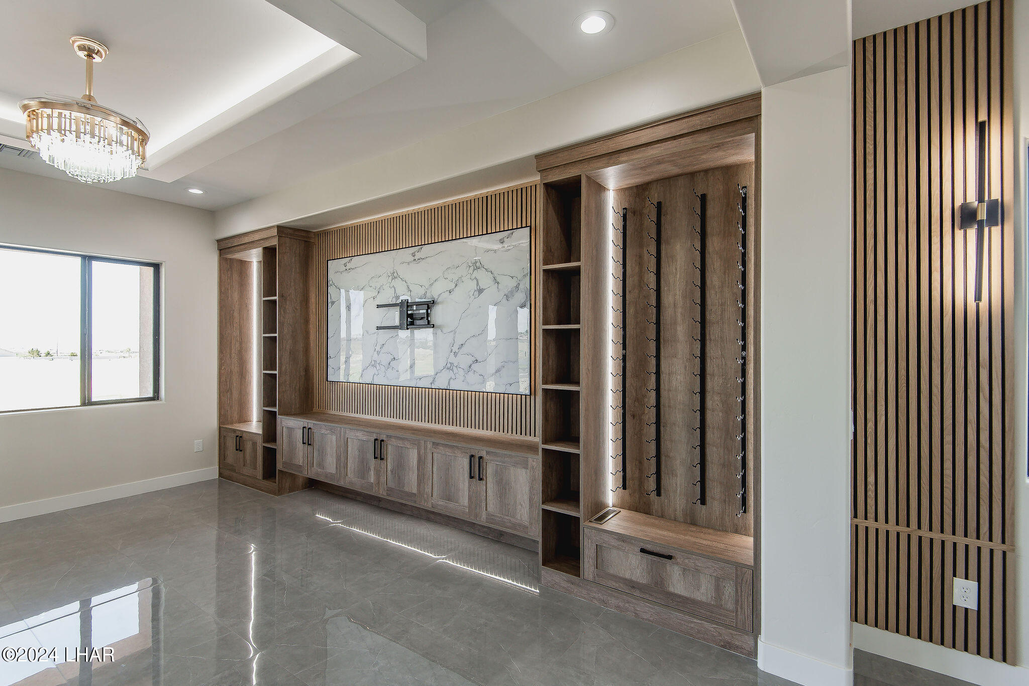 2114 E Calle Salamanca