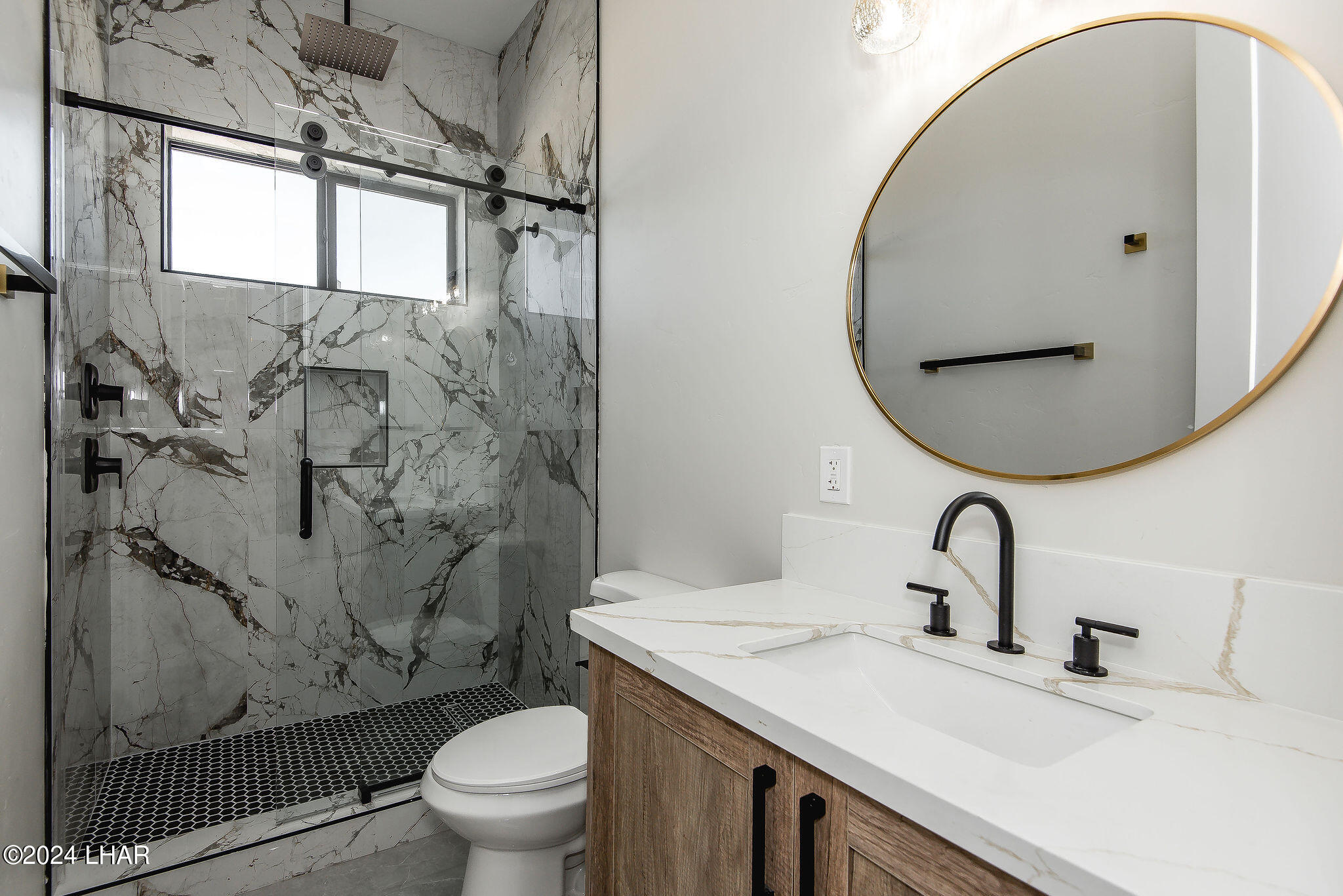 2114 E Calle Salamanca