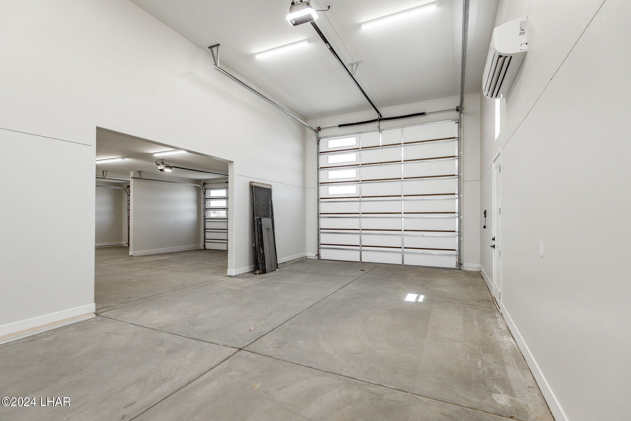 2114 E Calle Salamanca