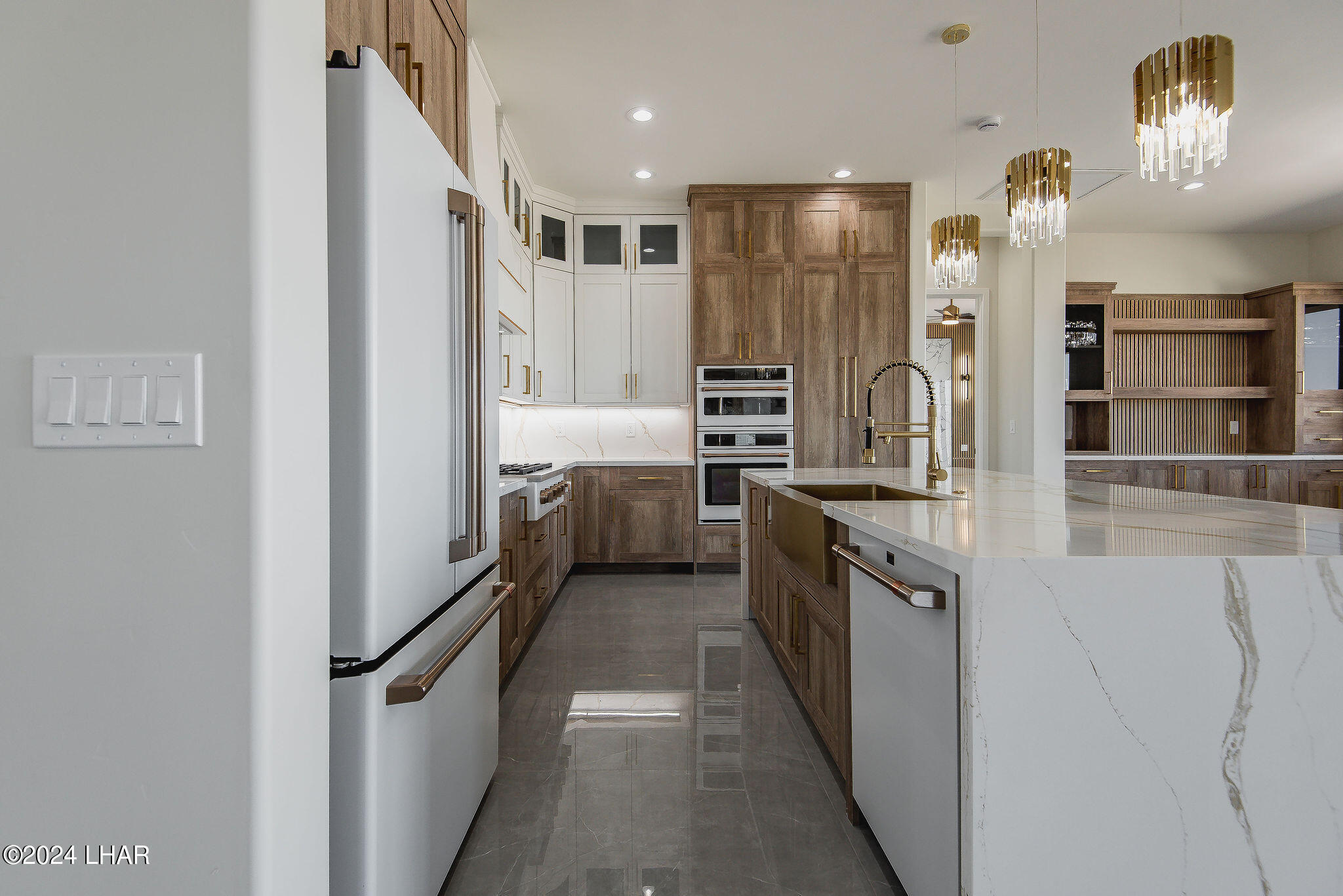 2114 E Calle Salamanca