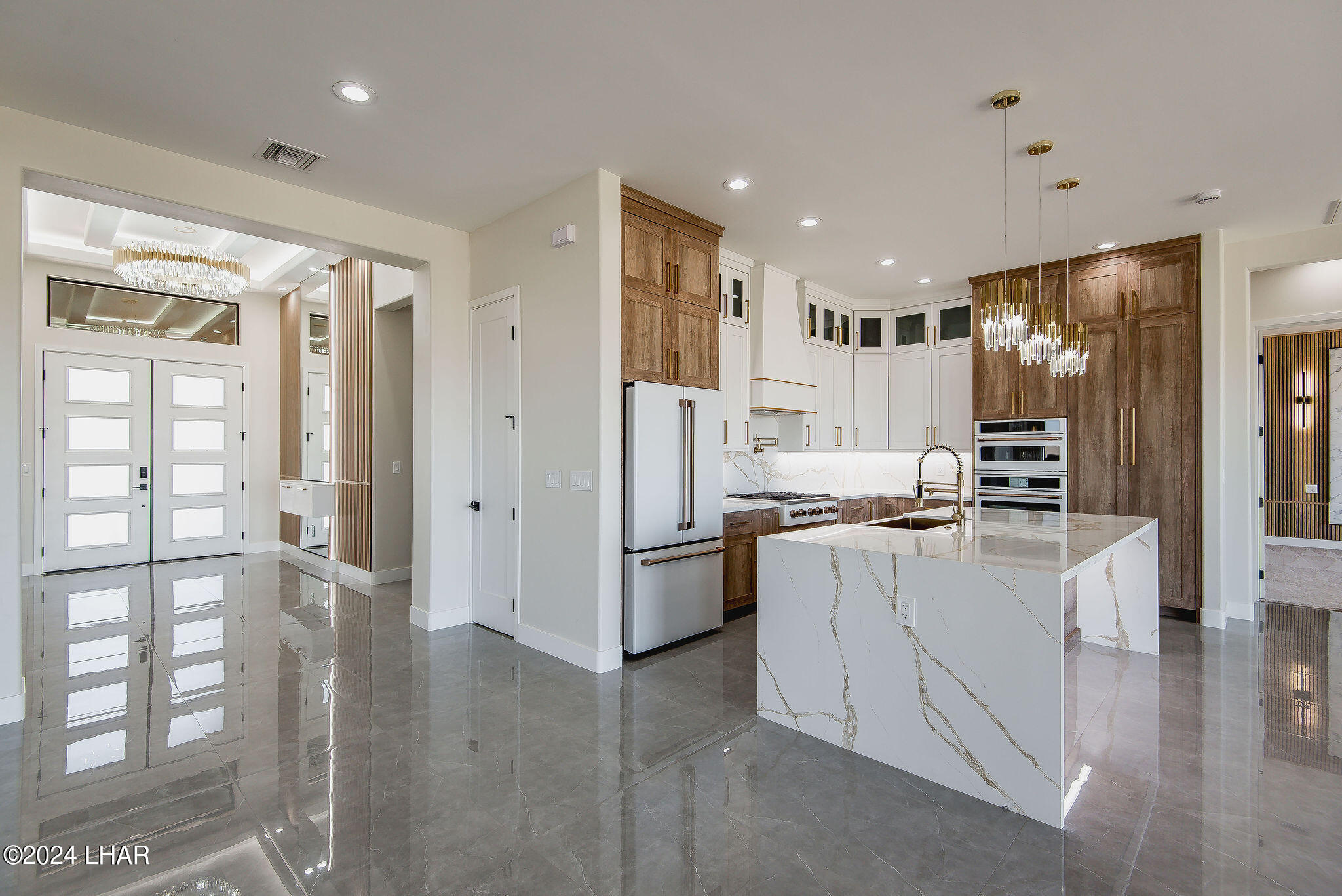 2114 E Calle Salamanca