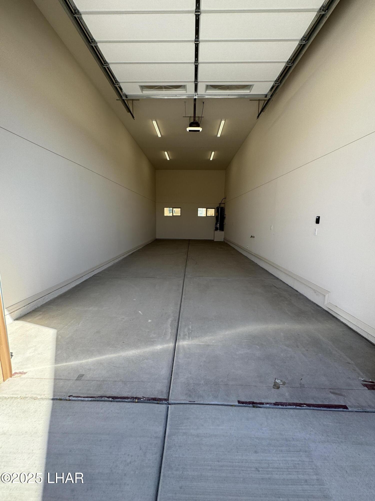 890 Florence Ave, 204