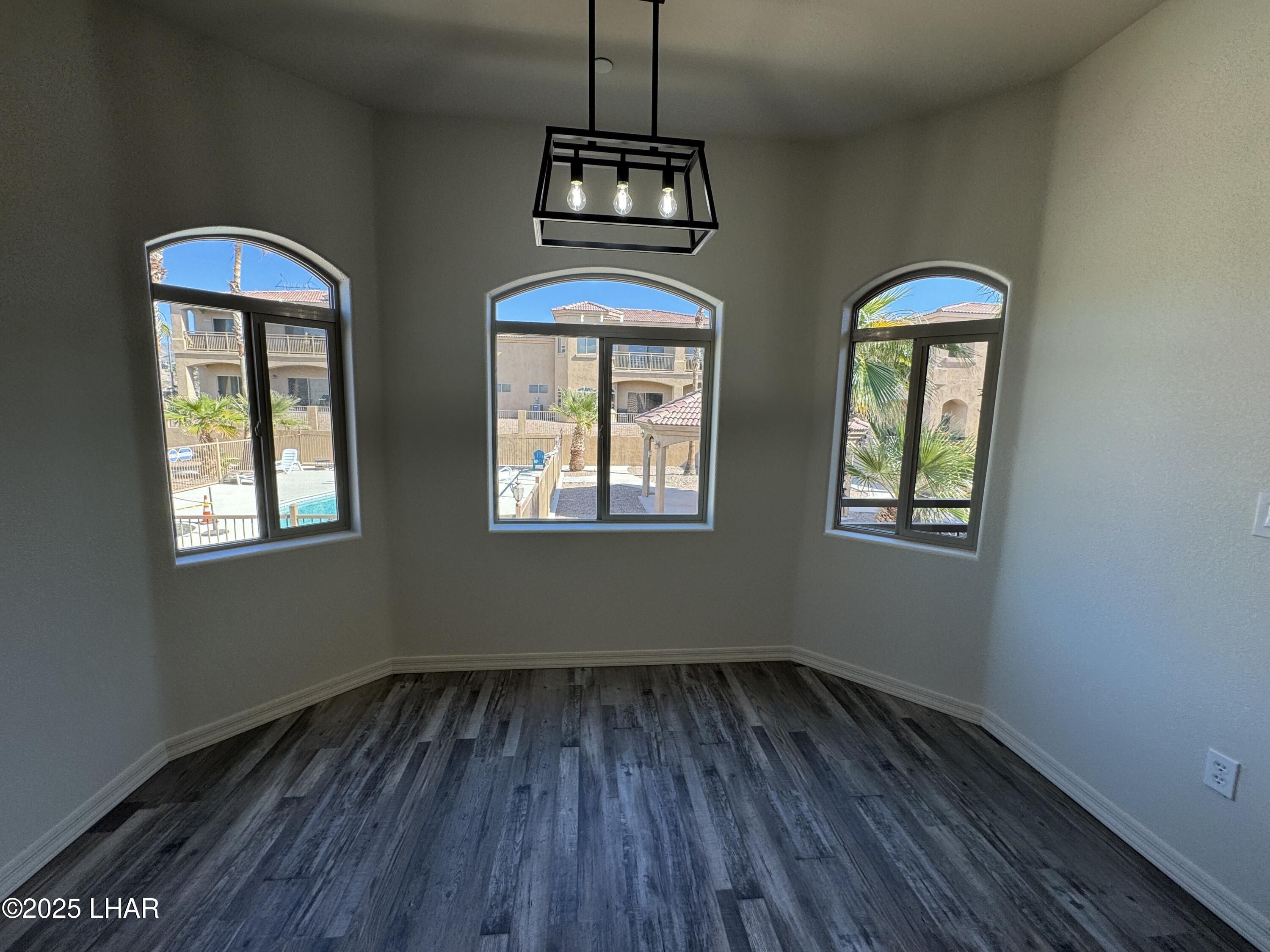 890 Florence Ave, 204