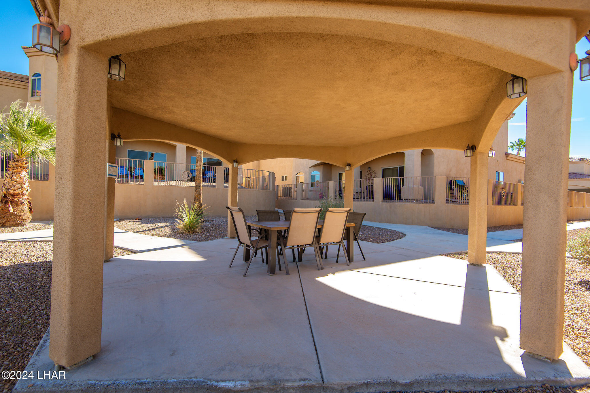 890 Florence Ave, 204