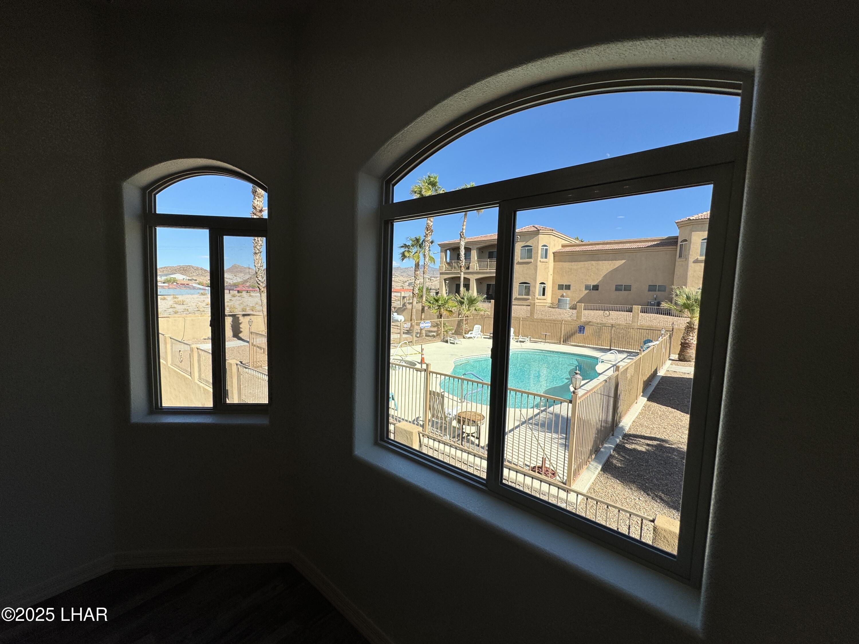 890 Florence Ave, 204