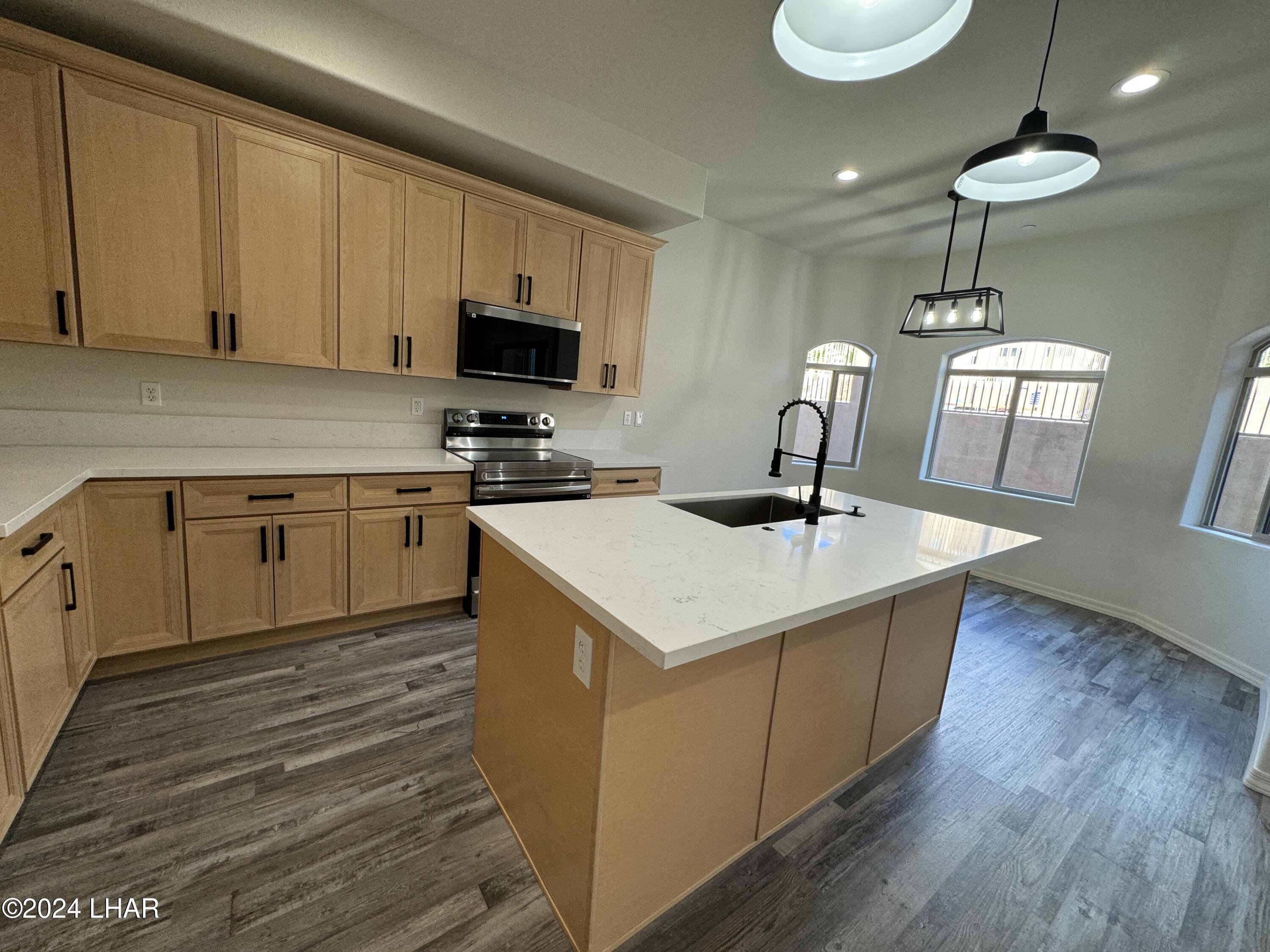 890 Florence Ave, 104