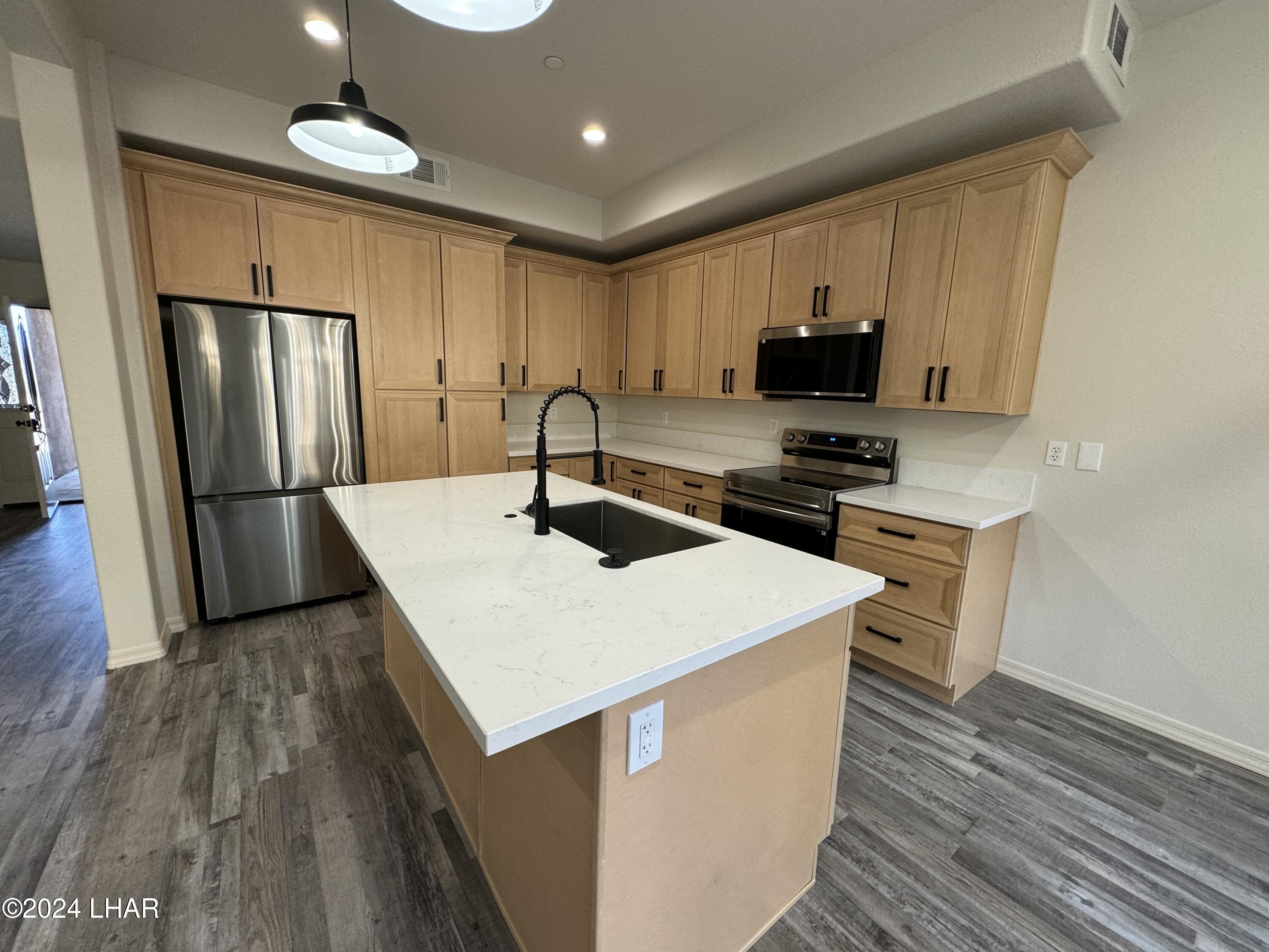 890 Florence Ave, 104