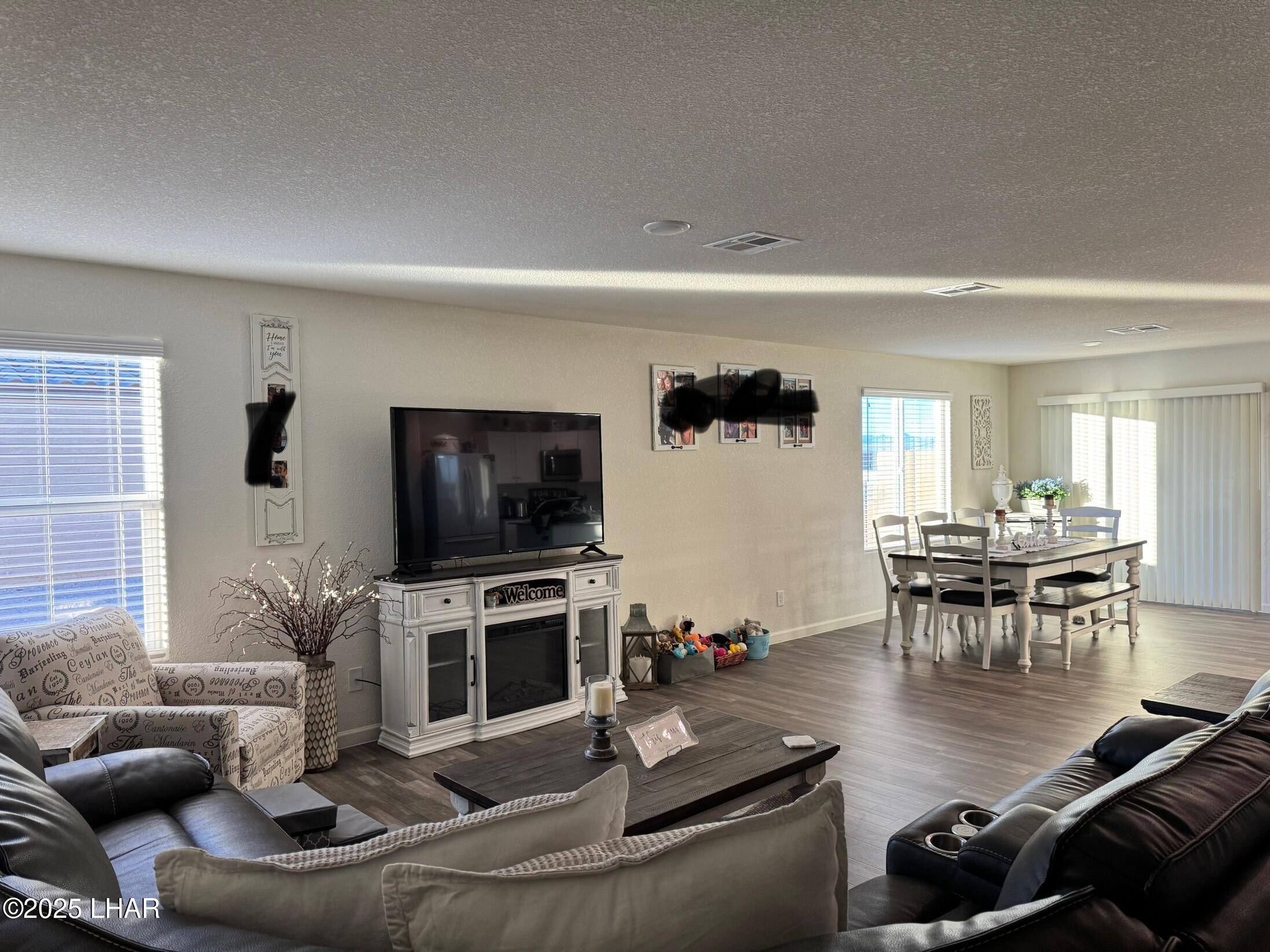 6533 Black Canyon Dr