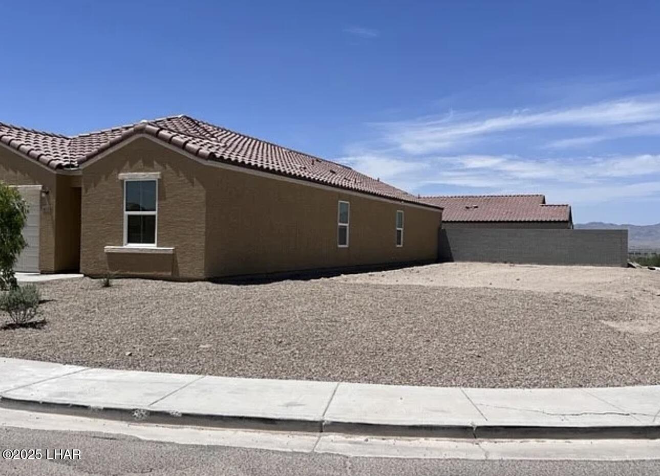 6533 Black Canyon Dr