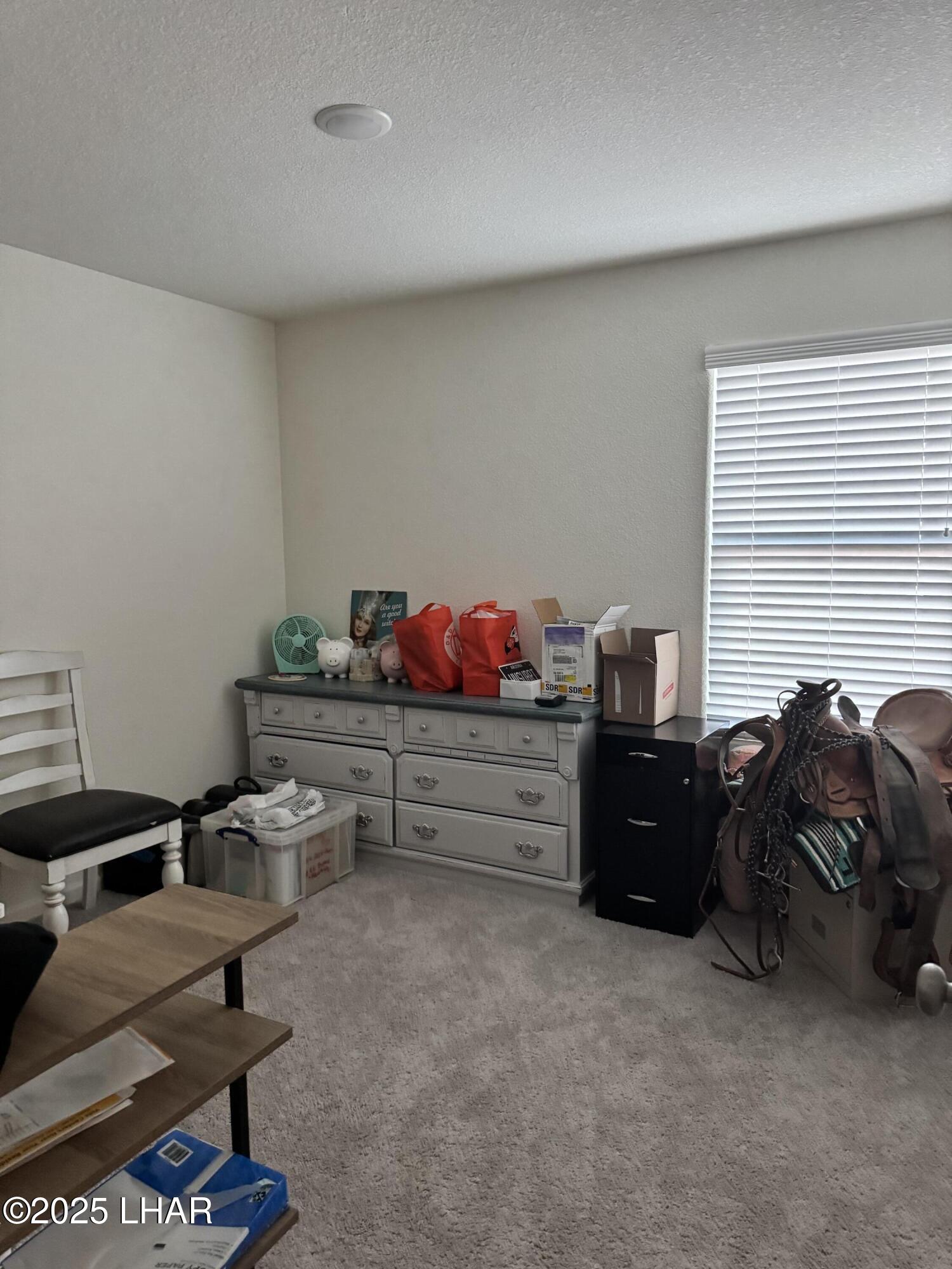 6533 Black Canyon Dr