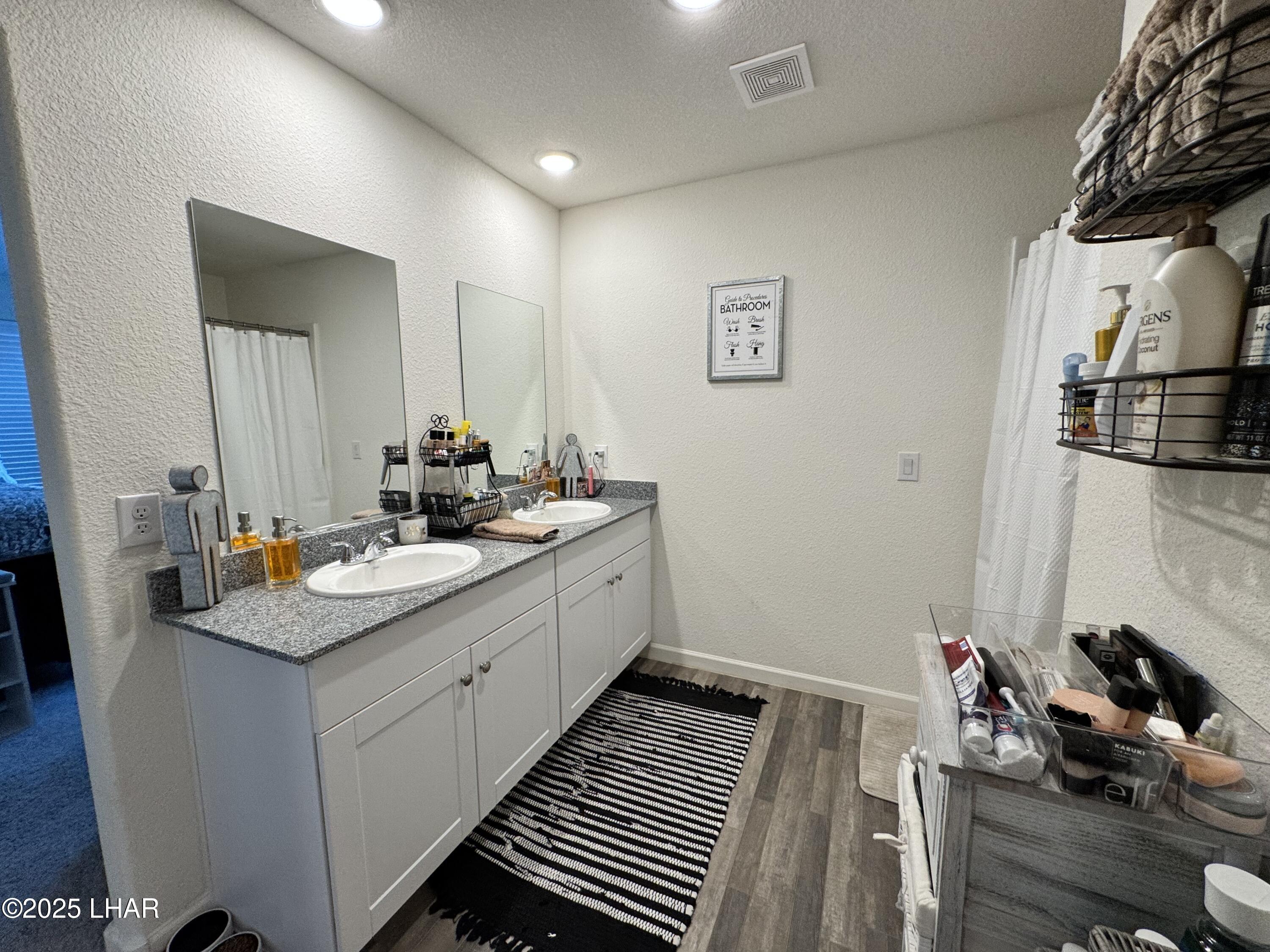 6533 Black Canyon Dr