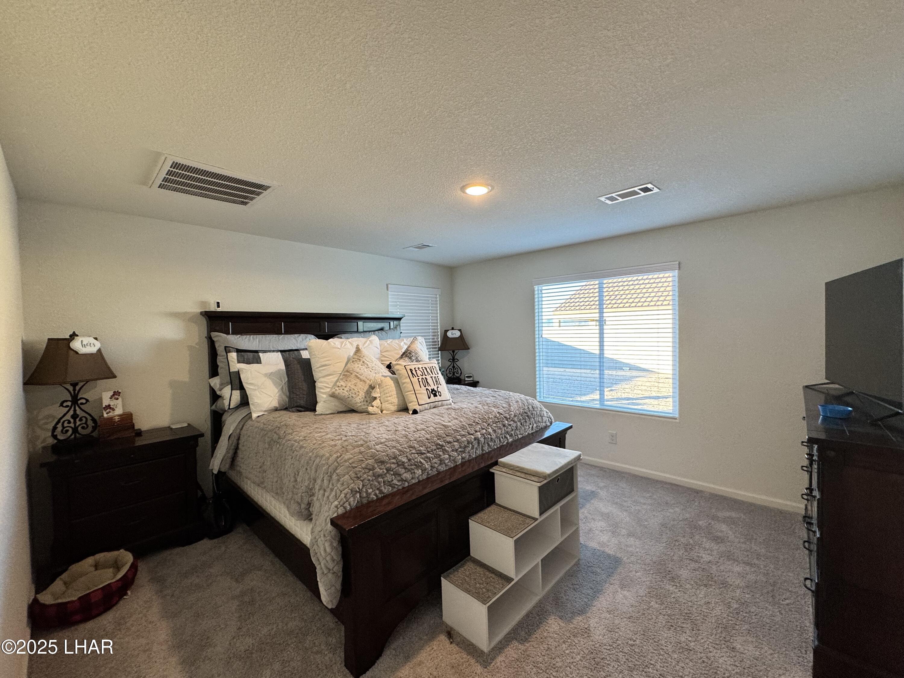 6533 Black Canyon Dr