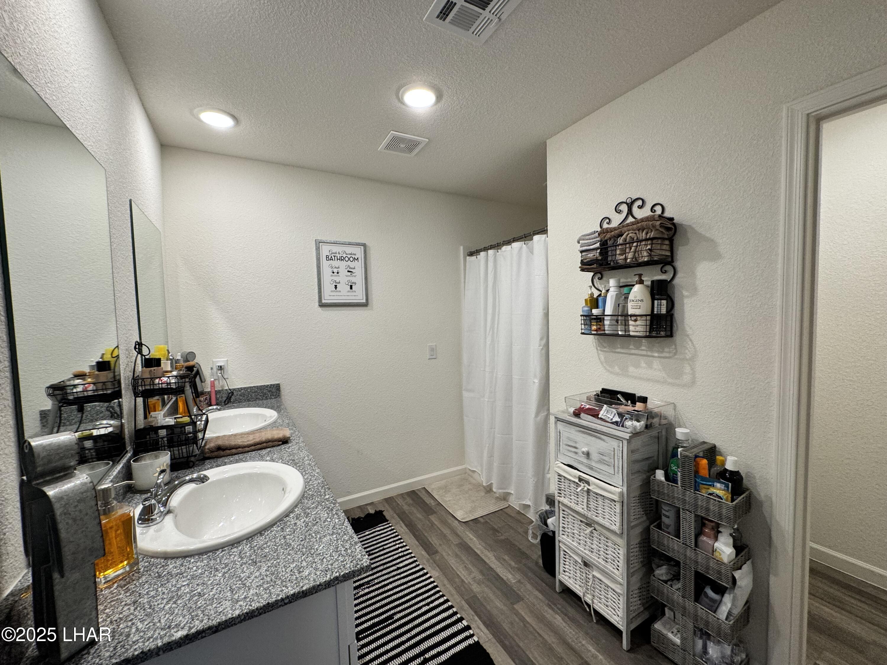 6533 Black Canyon Dr