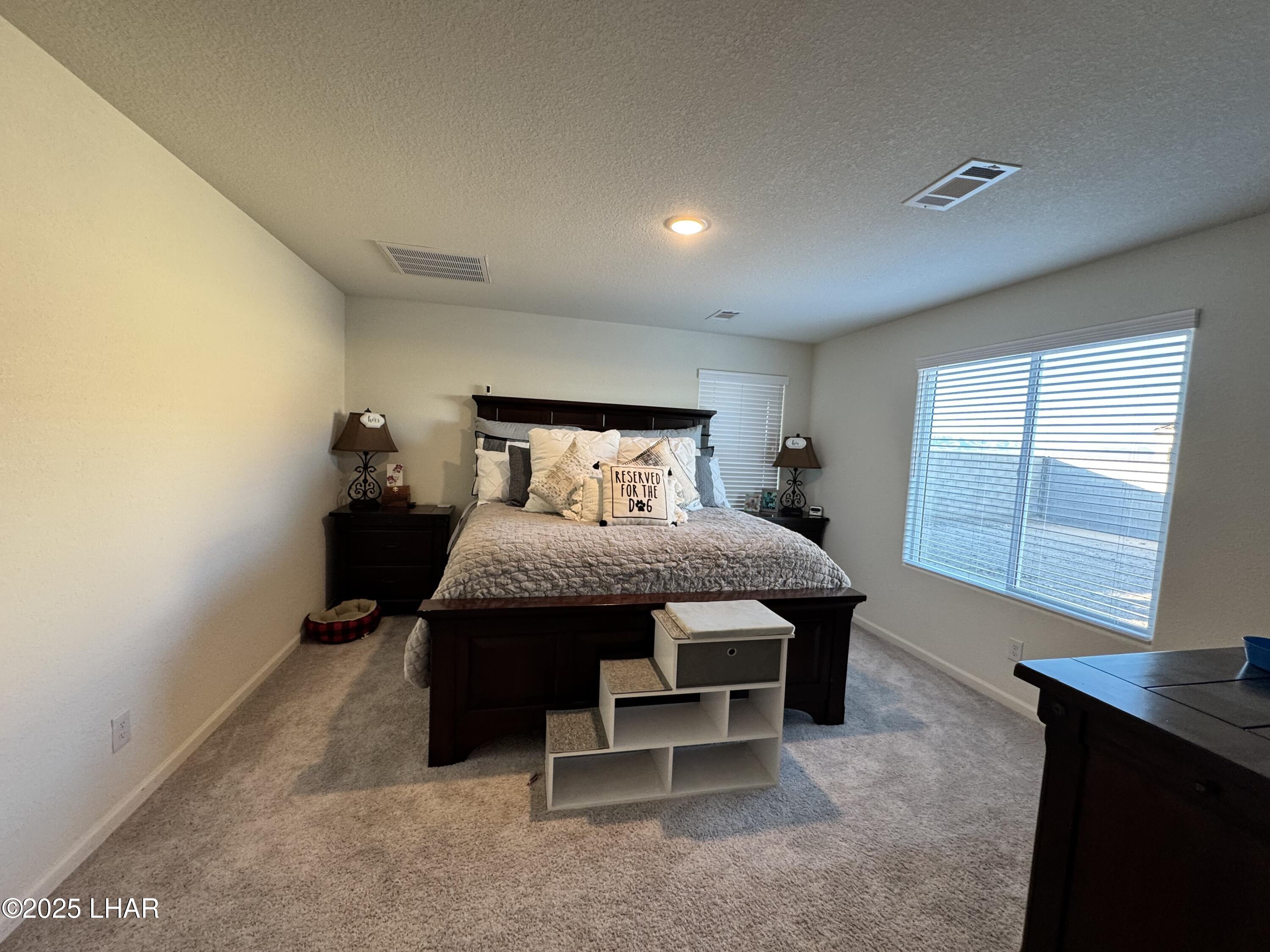 6533 Black Canyon Dr