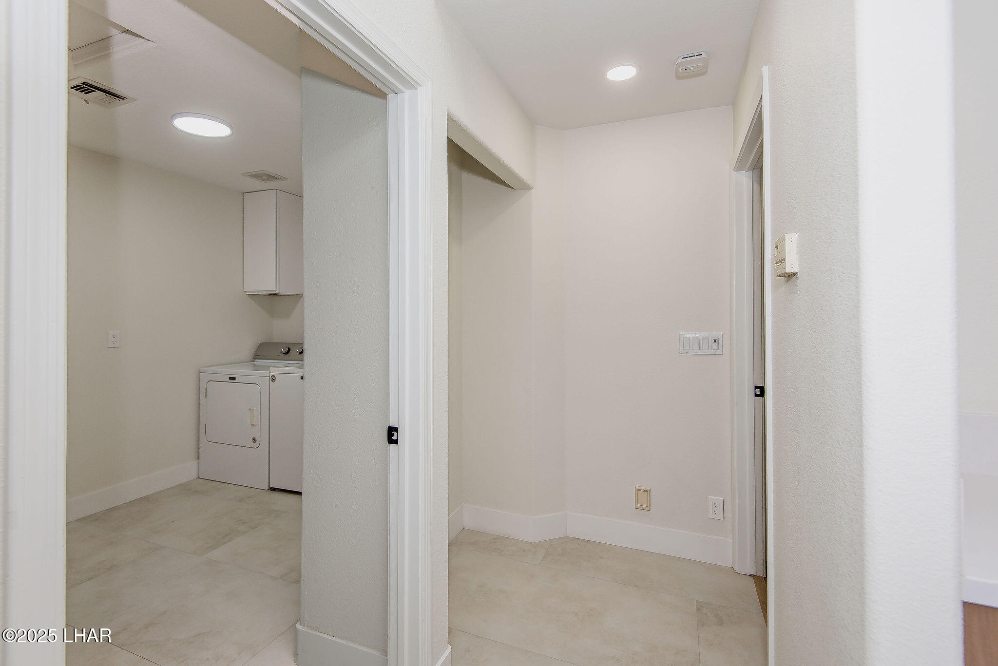 5708 Desert Lakes Dr