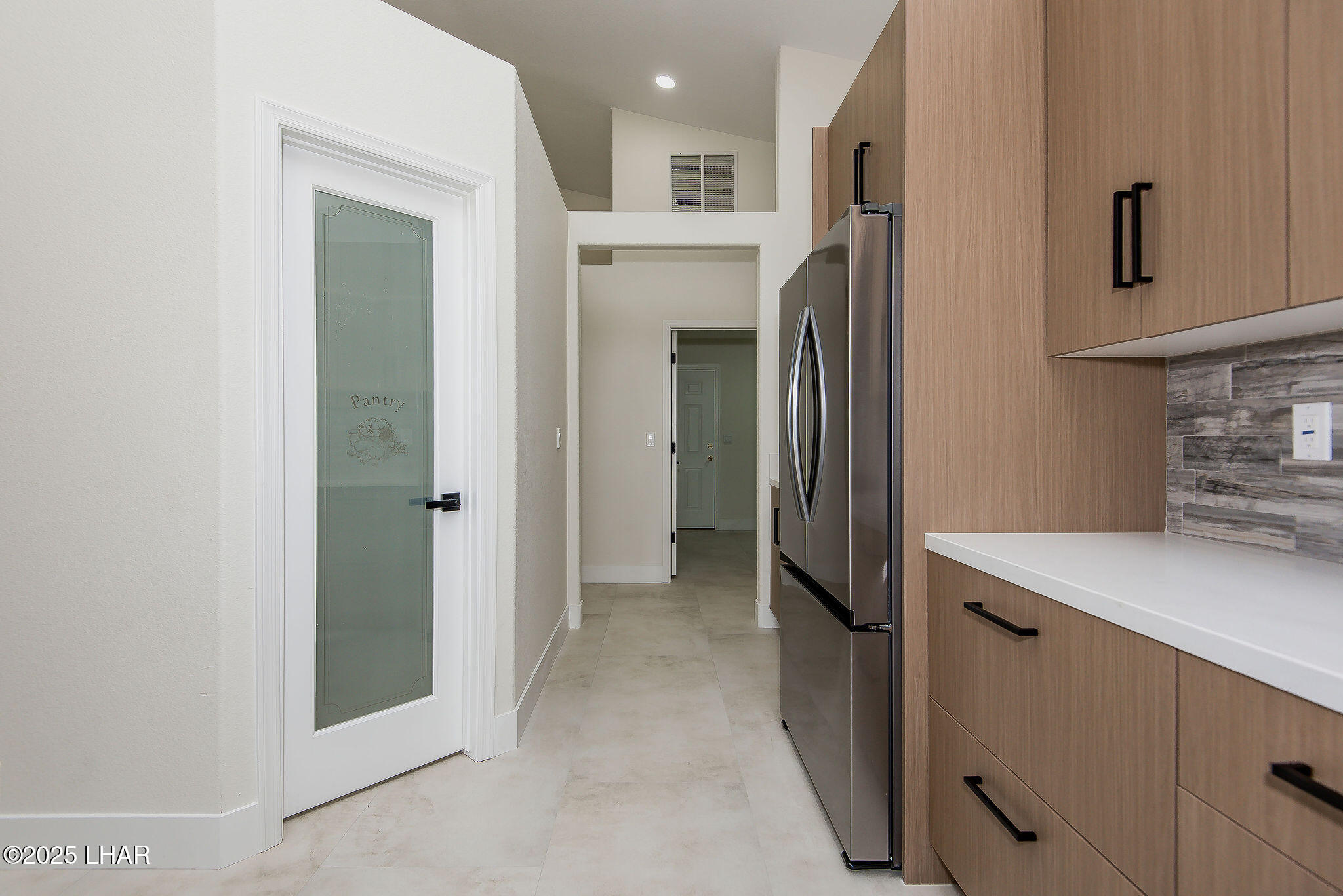 5708 Desert Lakes Dr