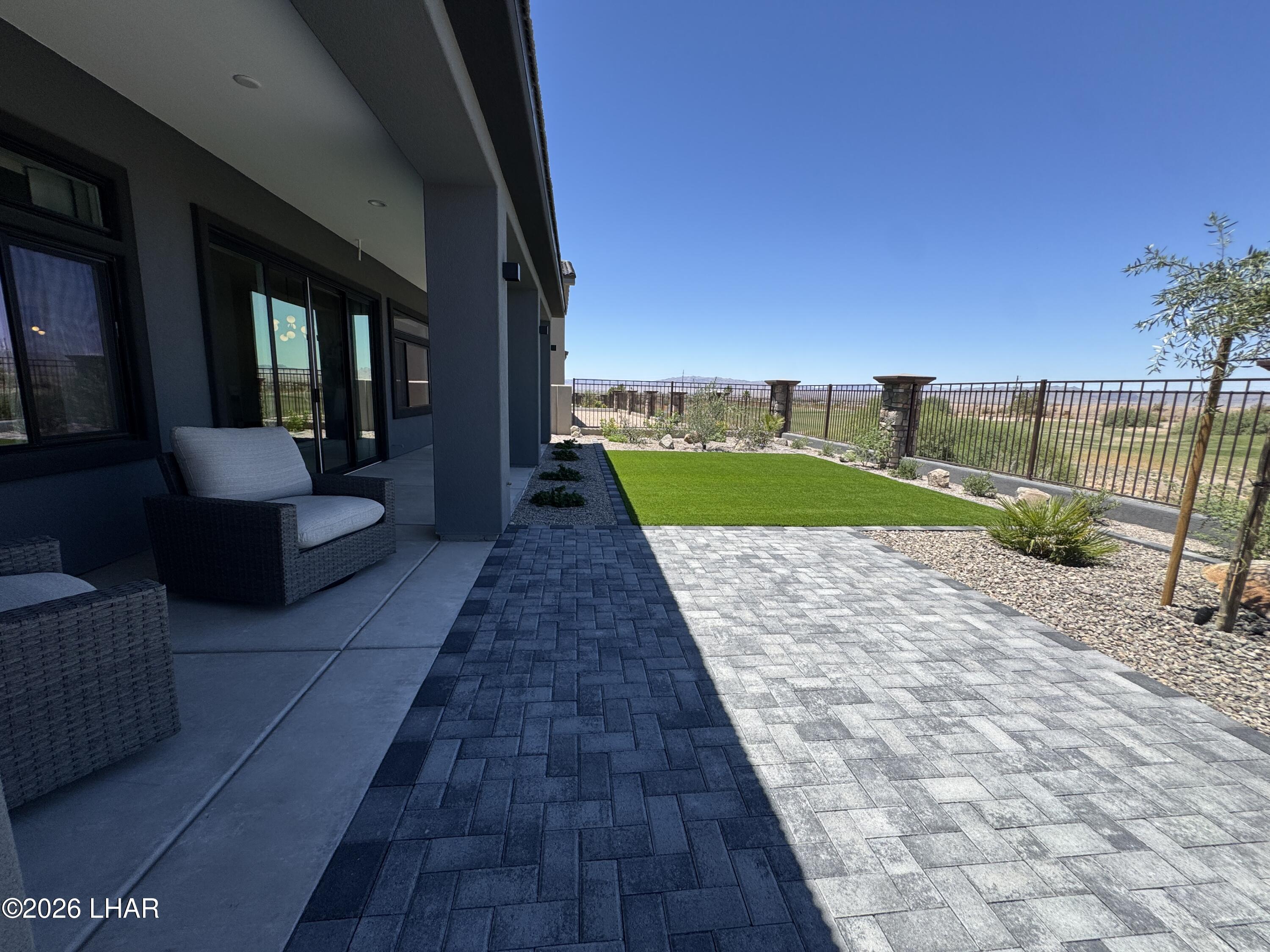 6407 S Calle Serena