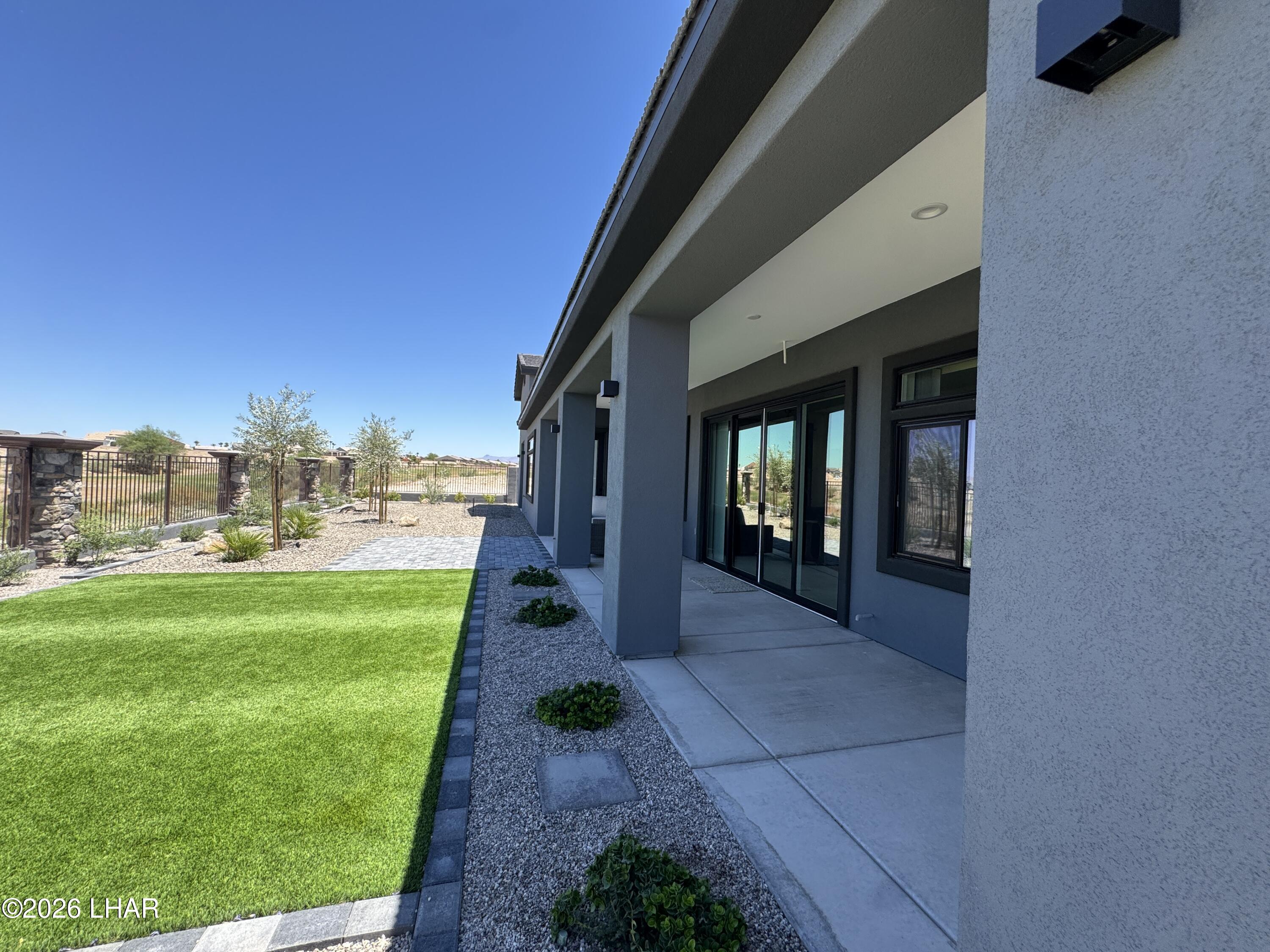 6407 S Calle Serena