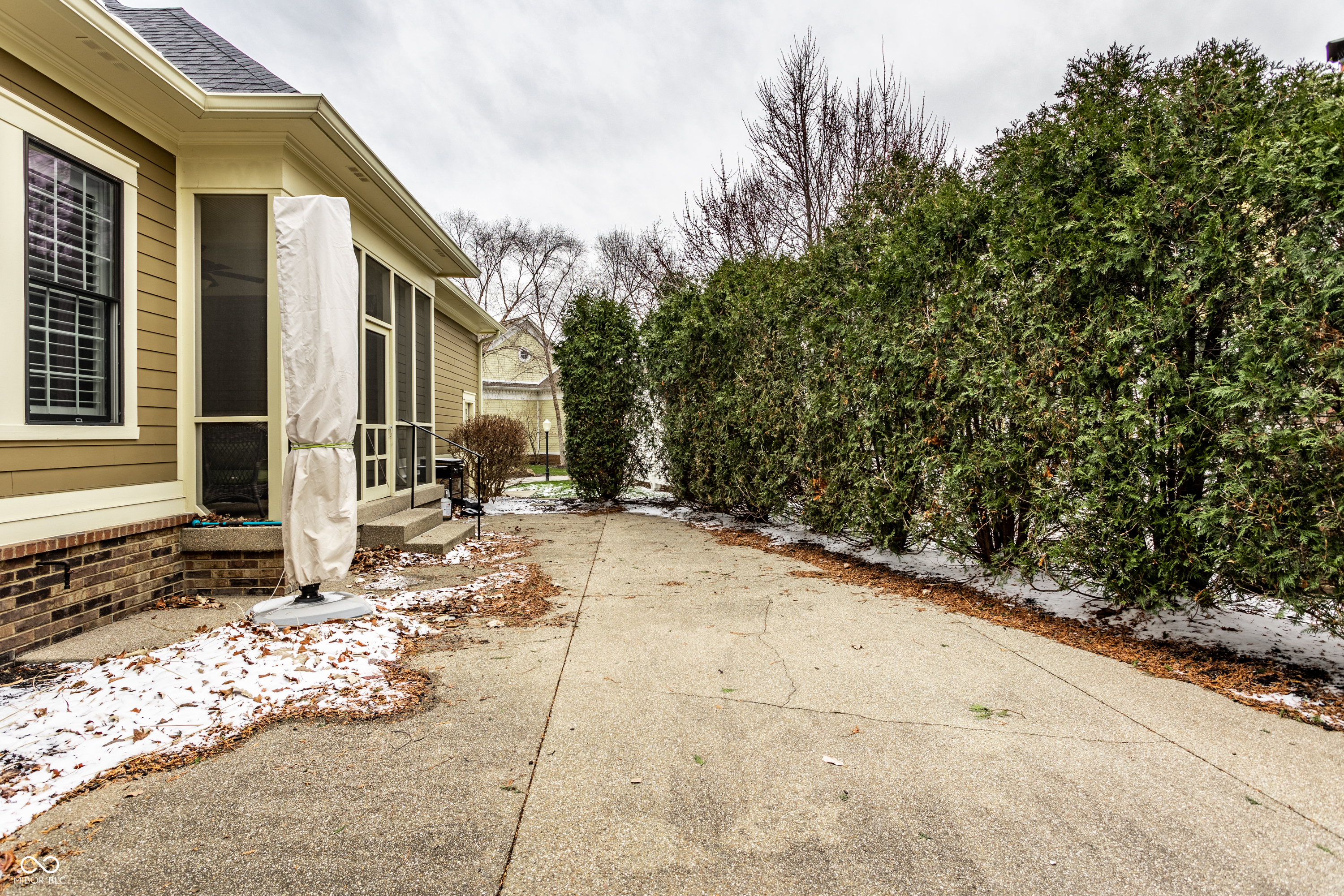 13002 Deerstyne Green Street