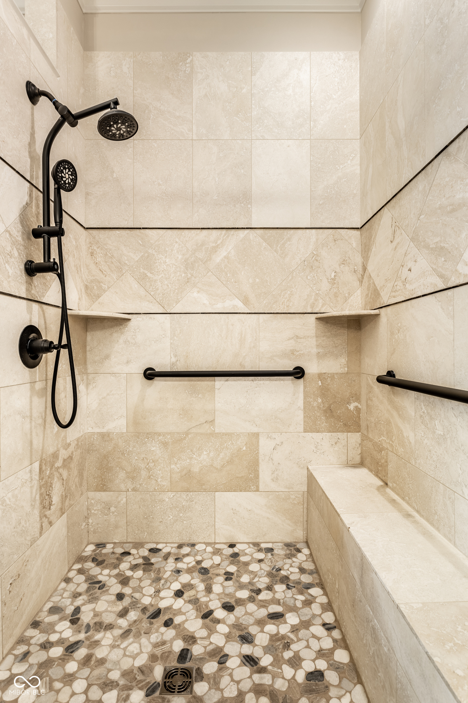 13002 Deerstyne Green Street