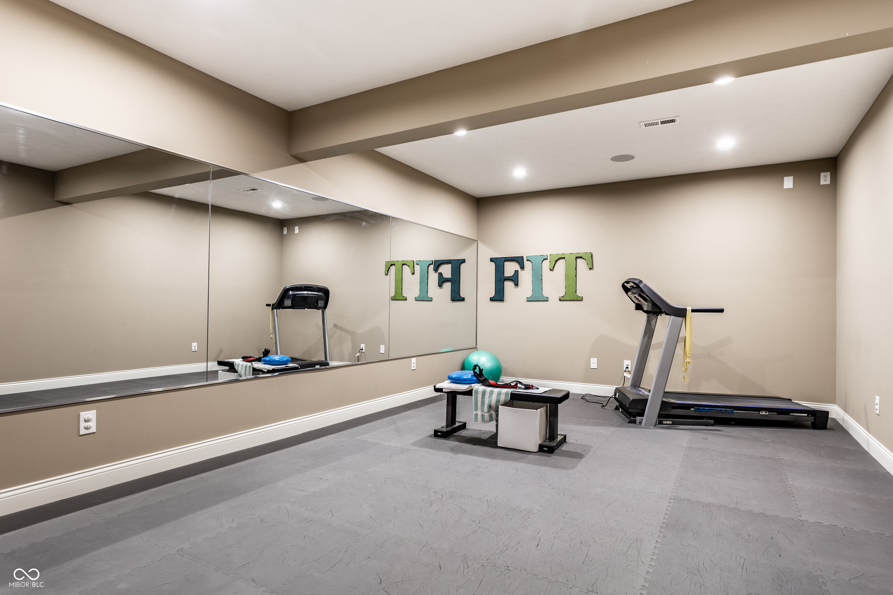 13002 Deerstyne Green Street