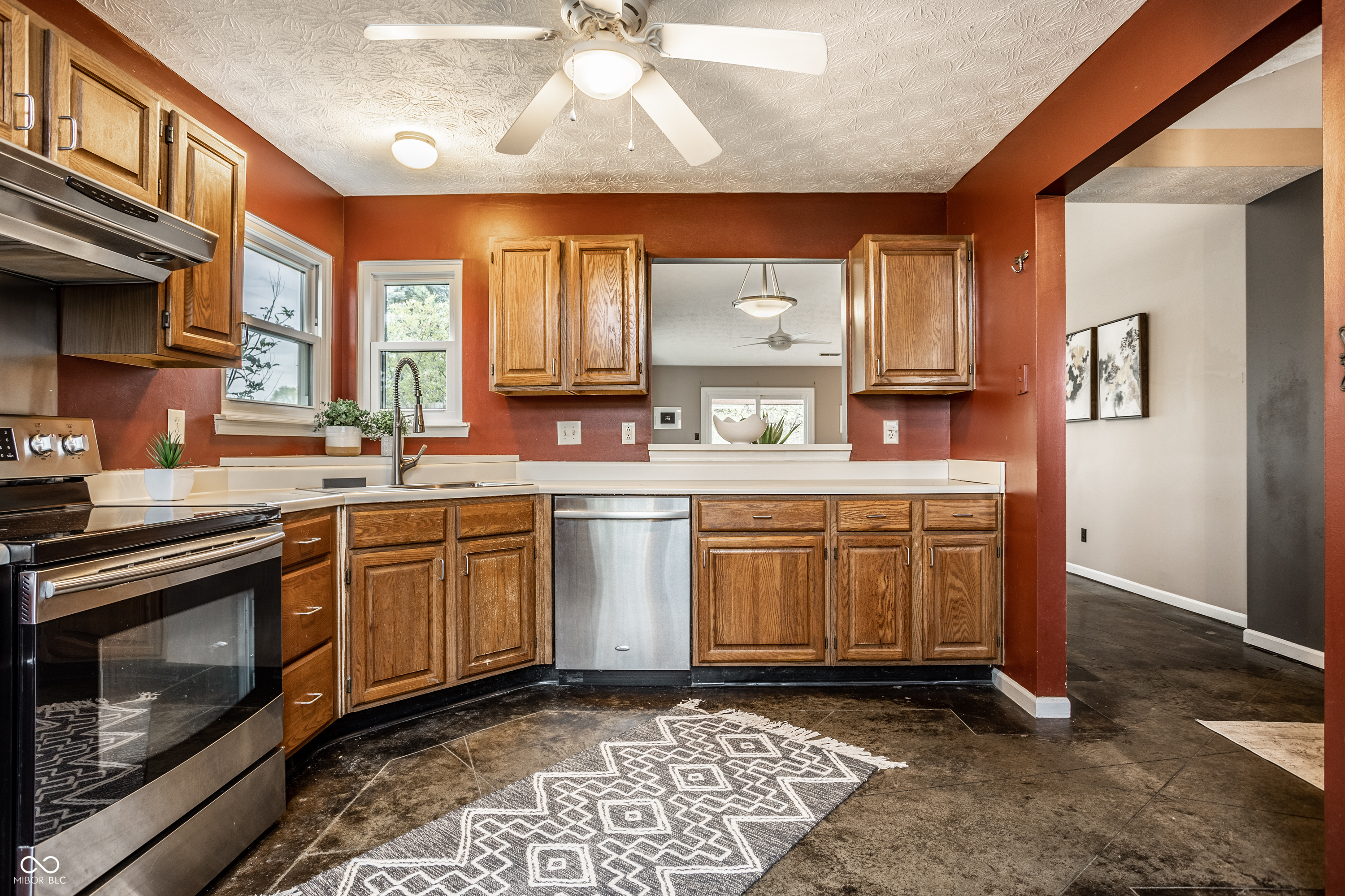 3239 Village Park North Drive